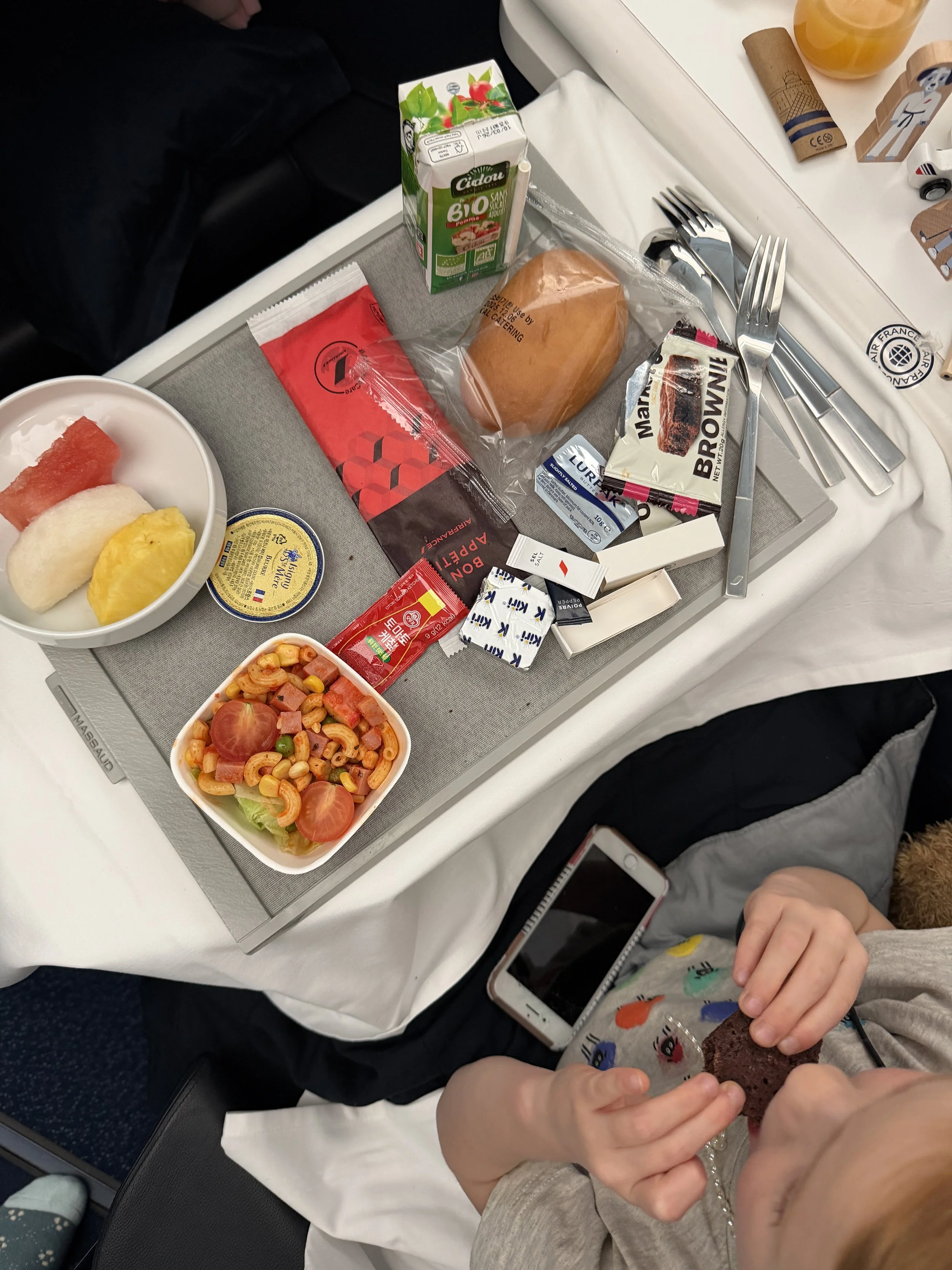 childrens meal on air france business class a350.JPG