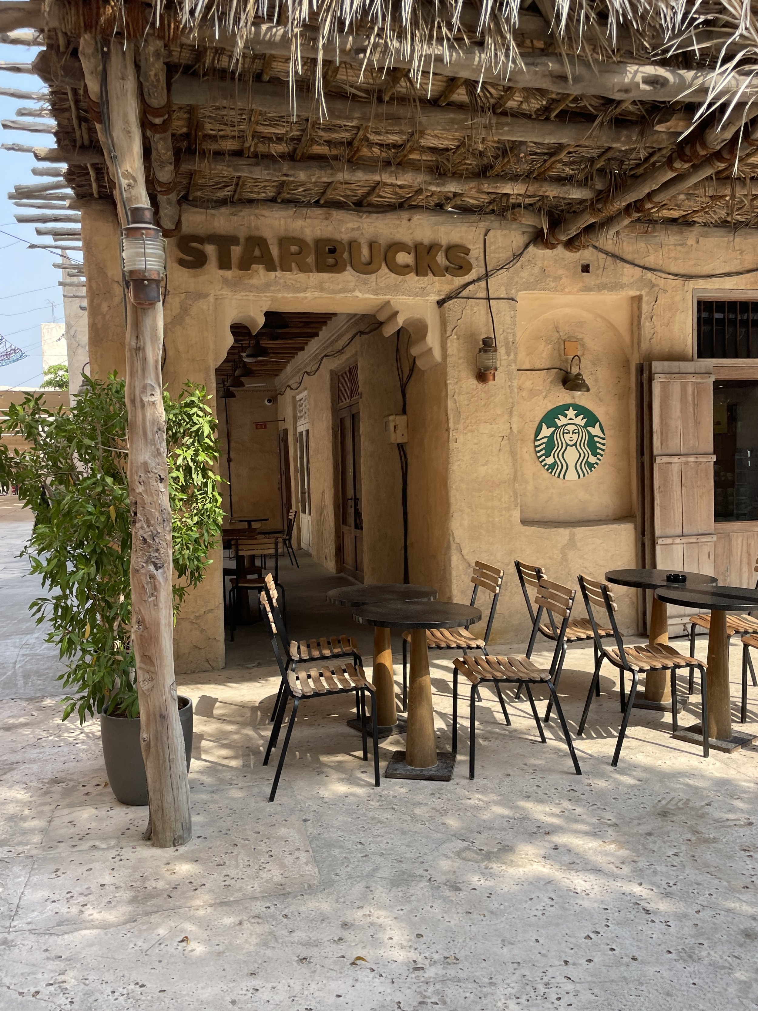 dubaistarbucks3.JPG