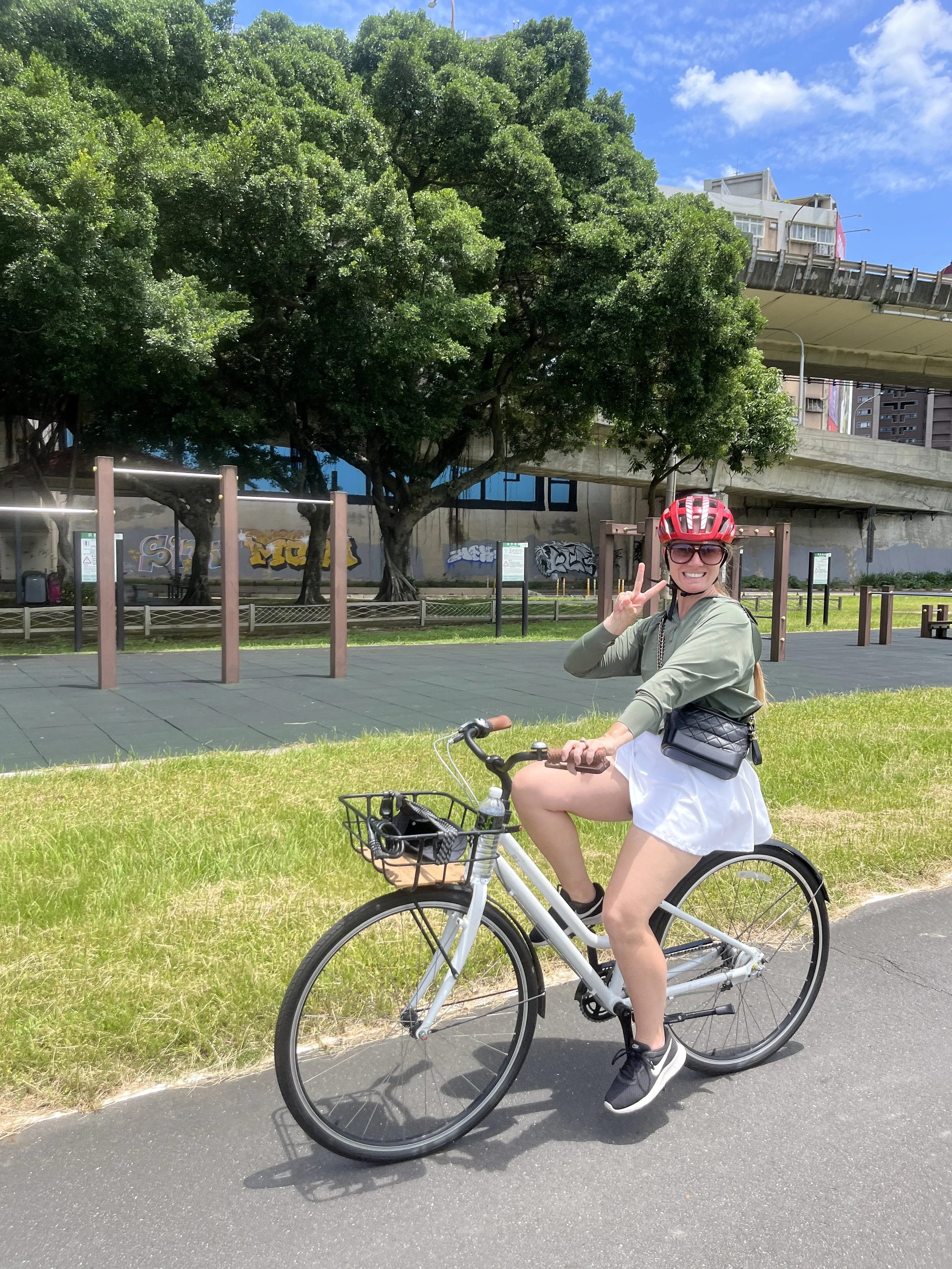 A Morning Ride Through Taipei