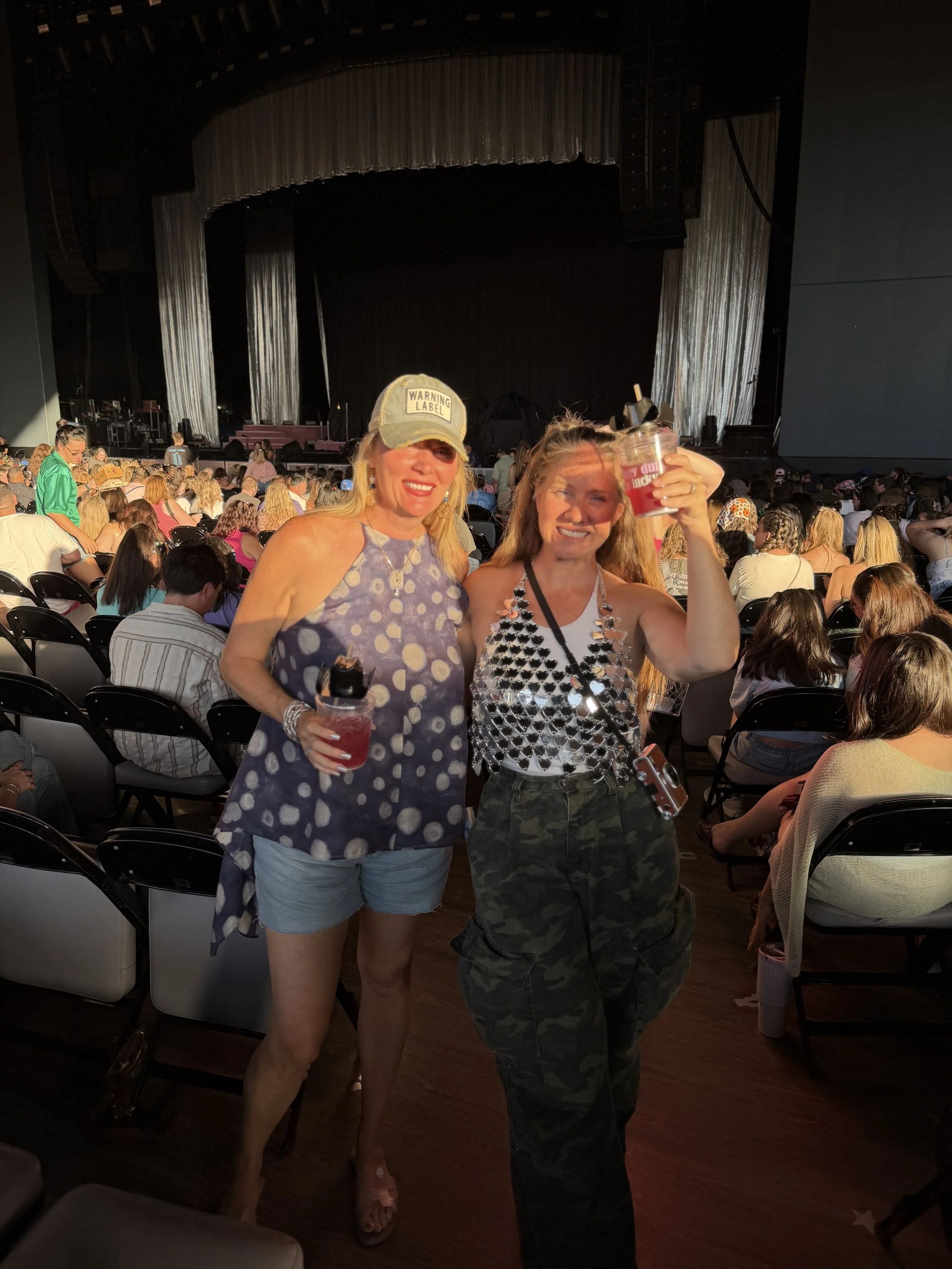 sisters at hilary duff lucky me concert 2026.jpg