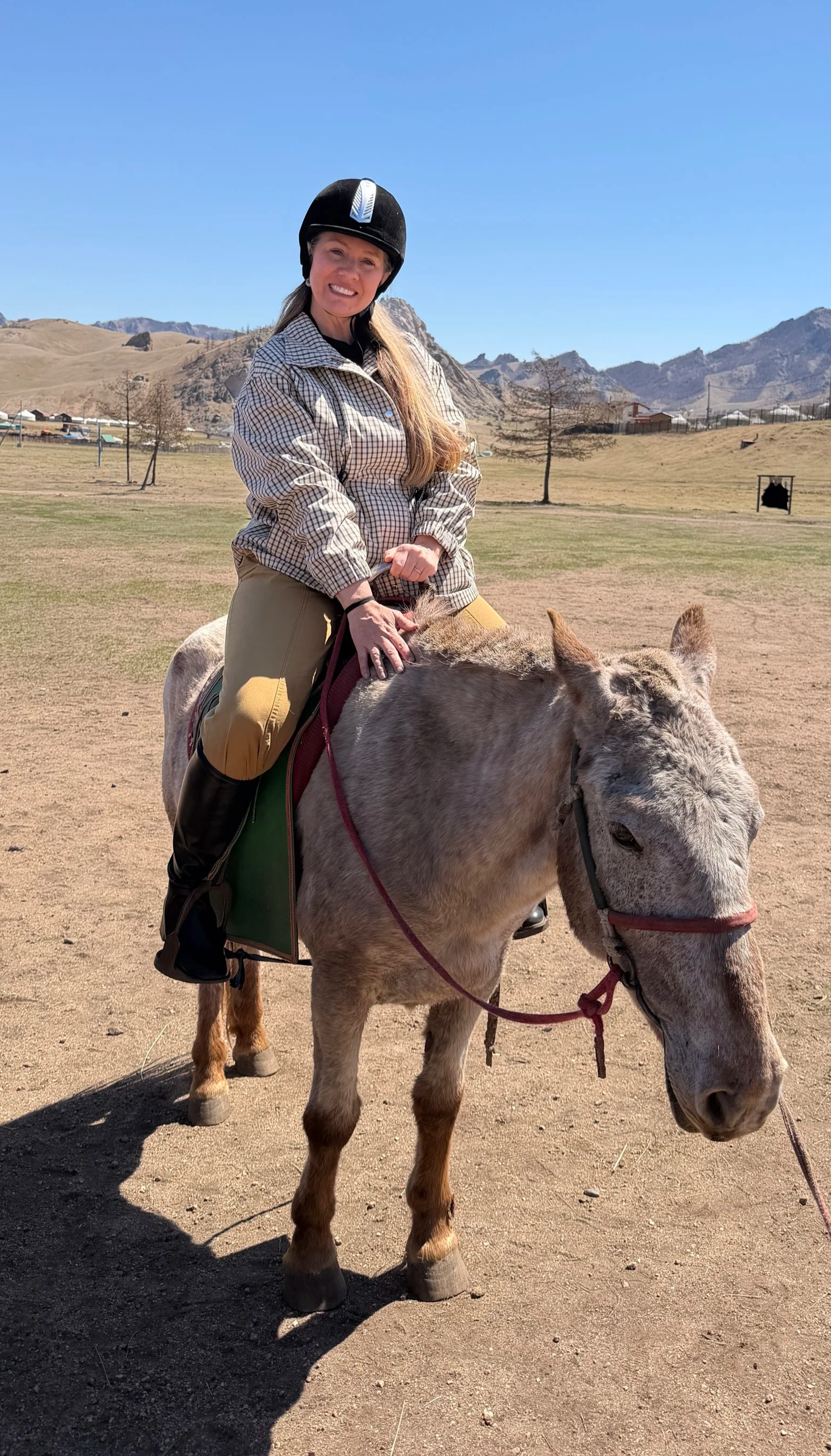 what to wear horseback riding in mongolia