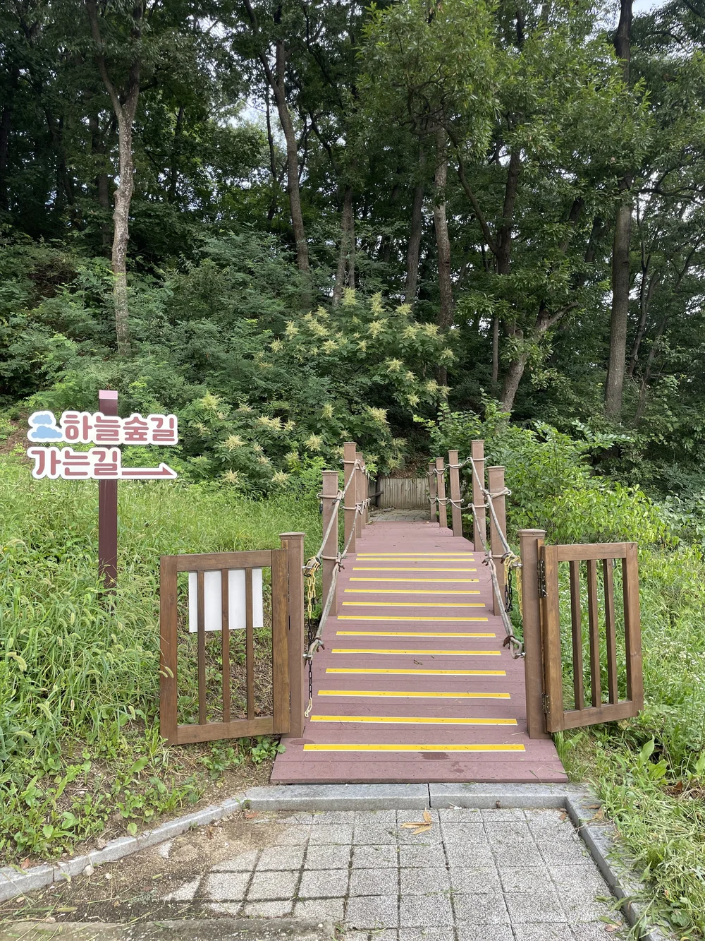 Entrance to the Skywalk Doorway trail at Buraksan, open daily except Mondays and rainy days.