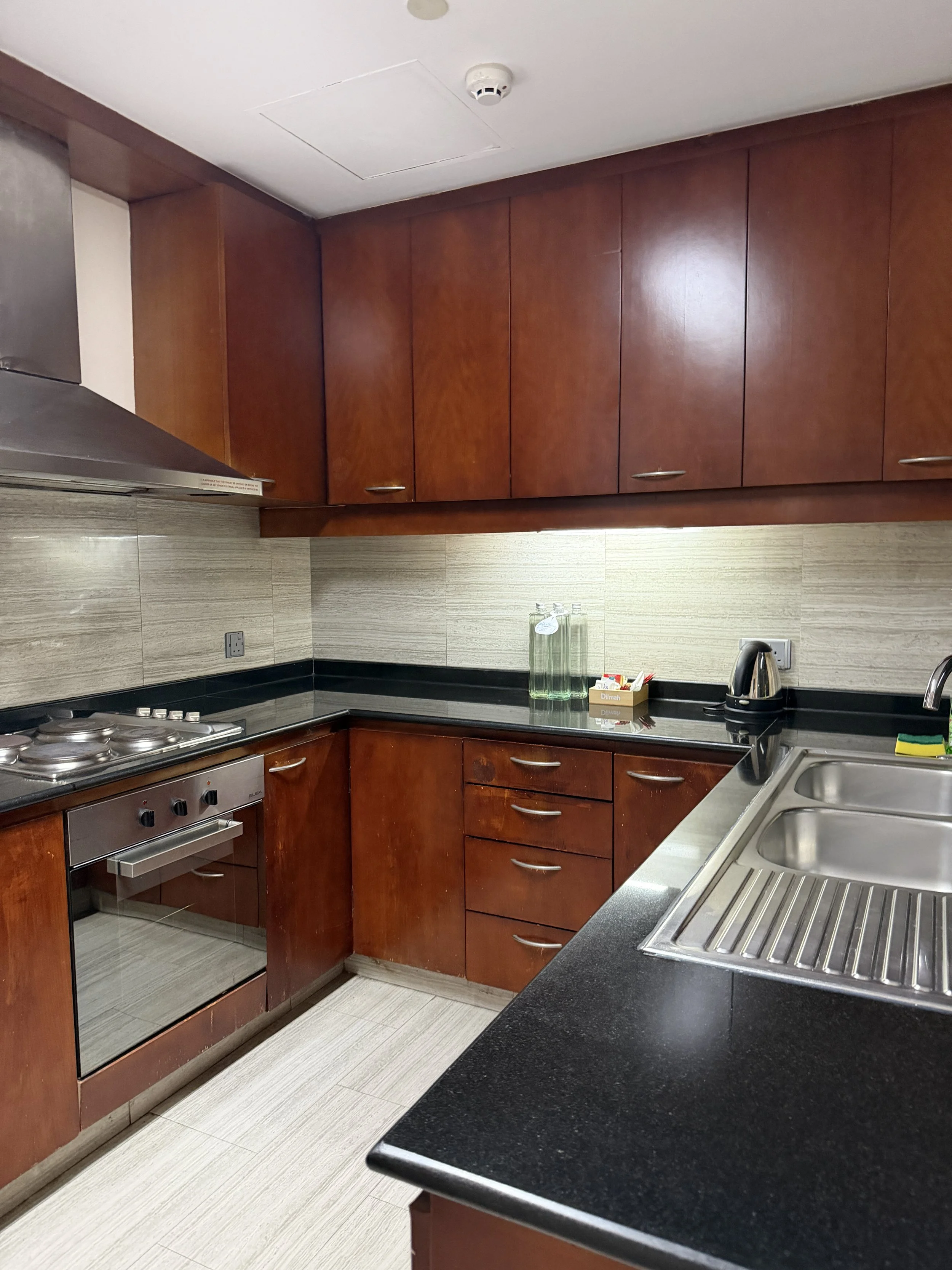 Hilton Colombo Residences 3 bedroom deluxe suite kitchen.JPG