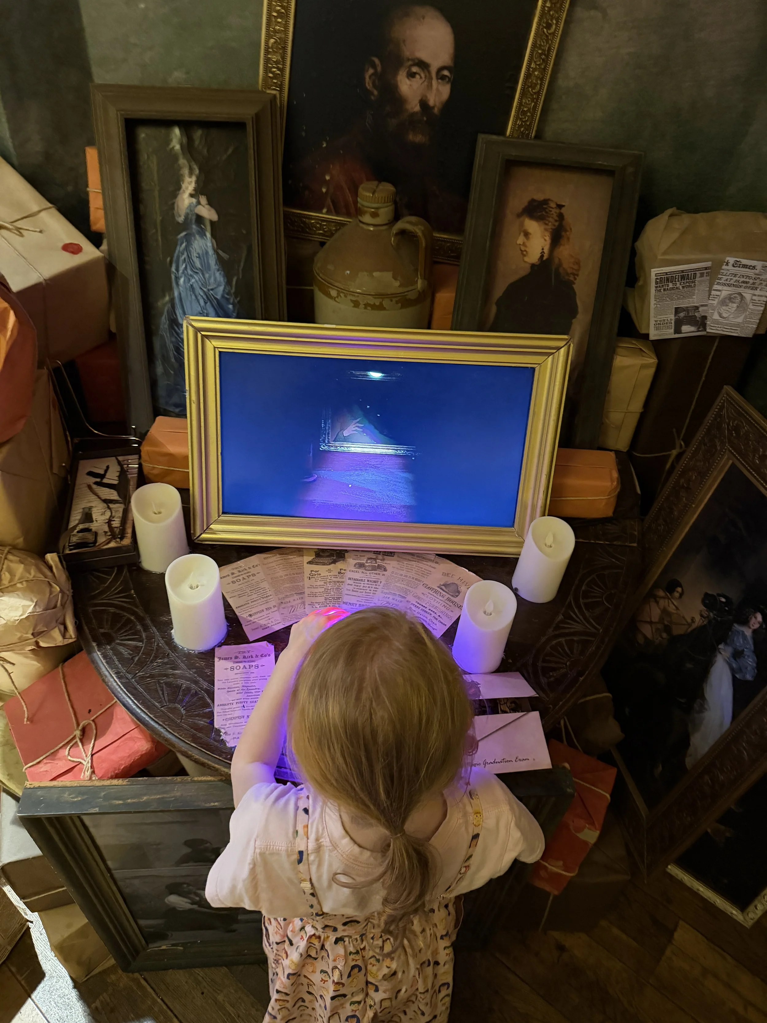 kid playing at 943 kings cross seoul.JPG