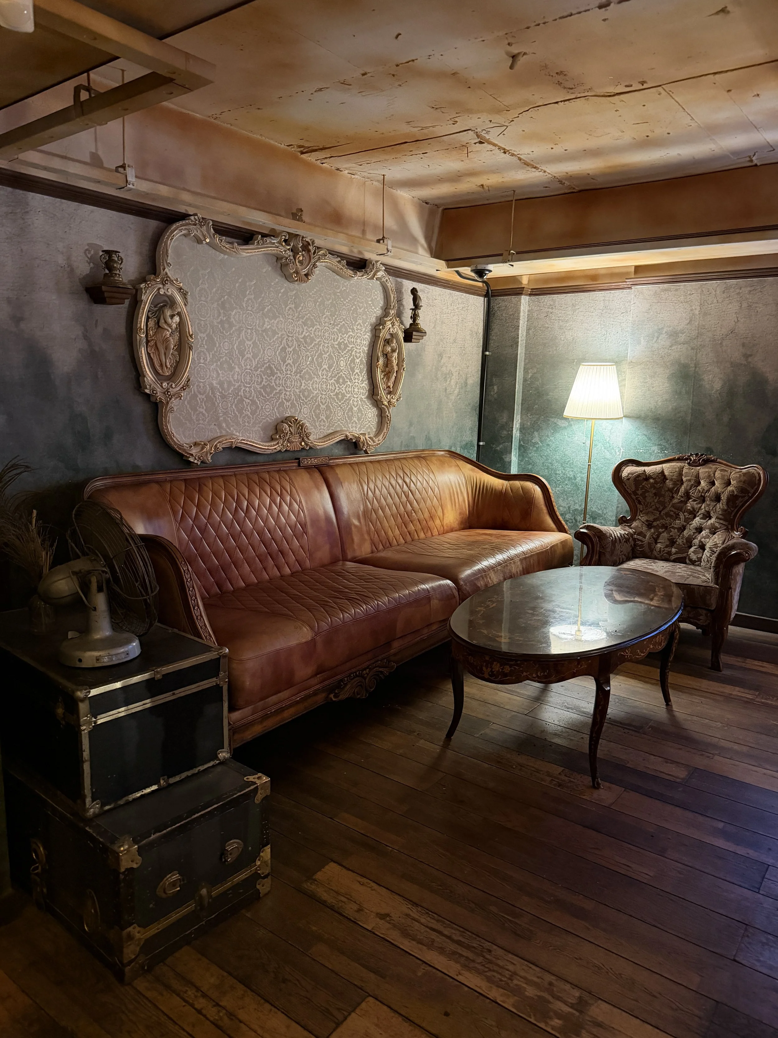 seating area second floor 943 kings cross seoul.JPG