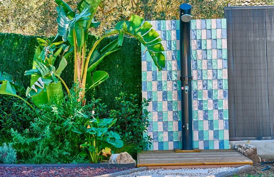 casa-brisa-outdoor-pool-shower-privace.webp