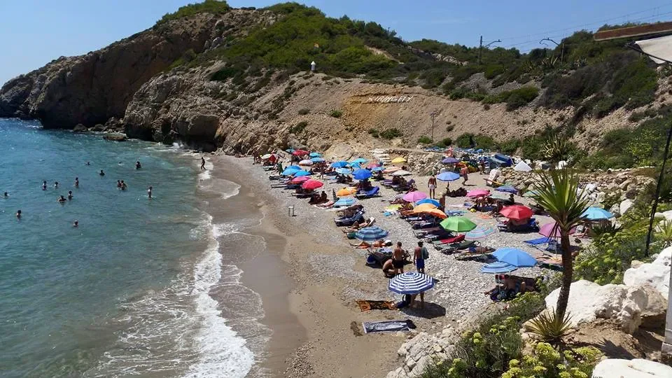 beaches-304001-desenrocada-del-muerto-octoberpus-f4d33.webp