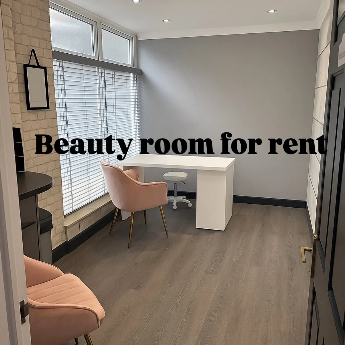 ❣️Beauty Room for Rent! ❣️

Are you a beauty professional looking for the perfect space to elevate your services? Our beautifully designed beauty room is now available for rent! 

✨ **Features:**
- Bright and spacious with natural light
- Equipped wi