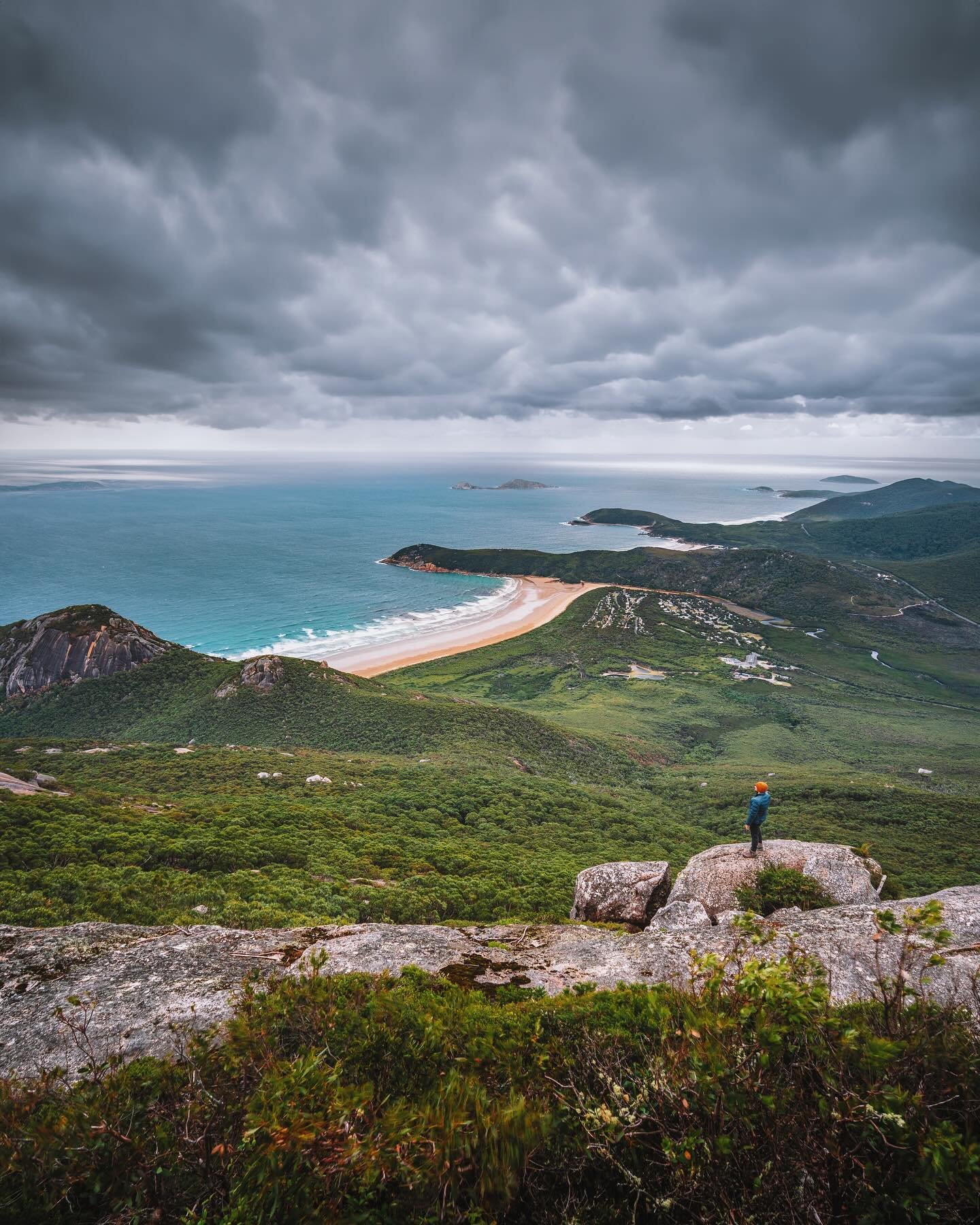 On top of Mount Oberon in Wilsons Prom. Located in the very bottom of Australia, this 558m mountain summit is an easy walk to get some incredible views of the beautiful coastline below. Easily the best view in the area!

#wilsonsprom #wilsonspromonto