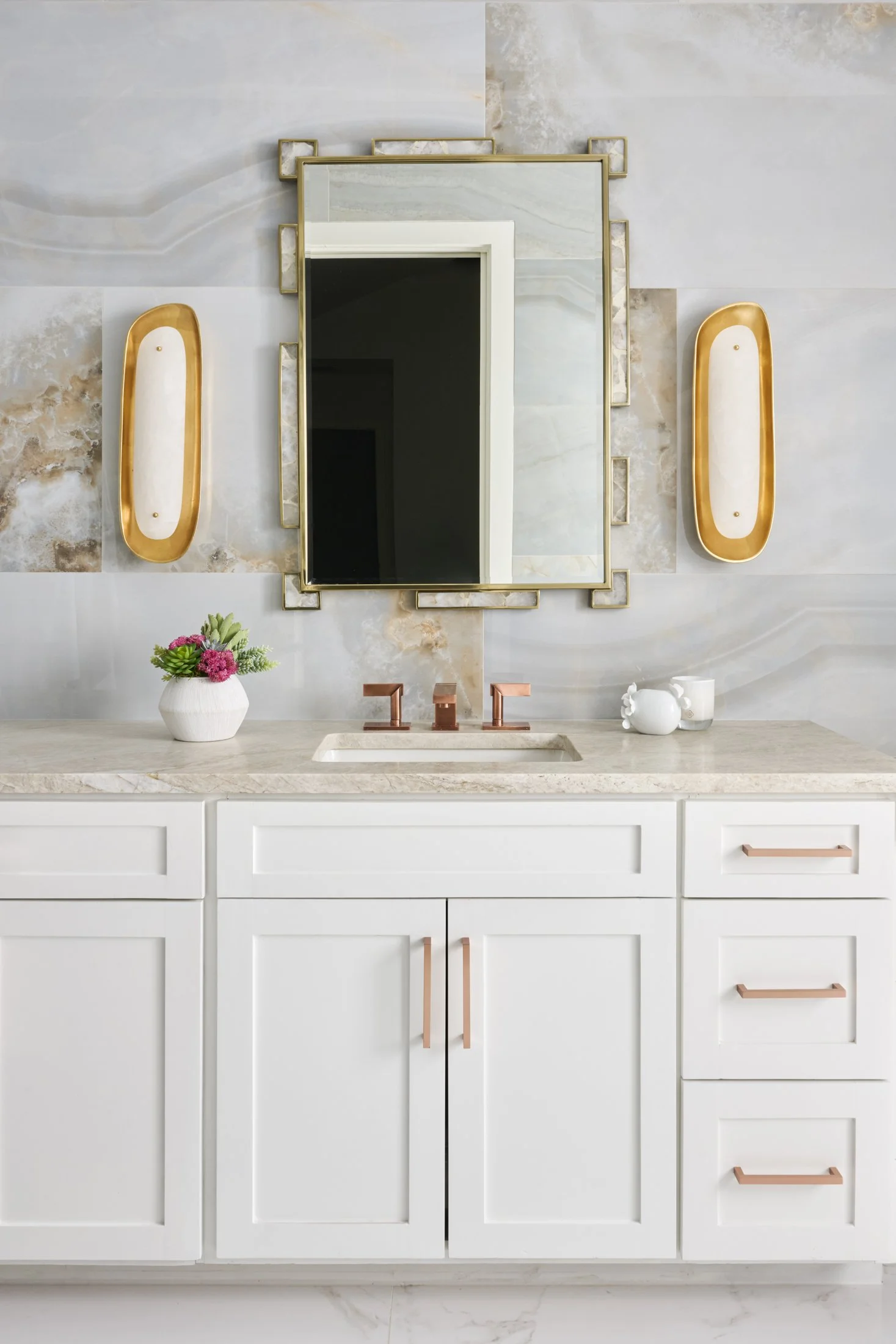 Primary_Bathroom_Vanity_with_Modern_Sconce_Lighting_and_hardware.jpg