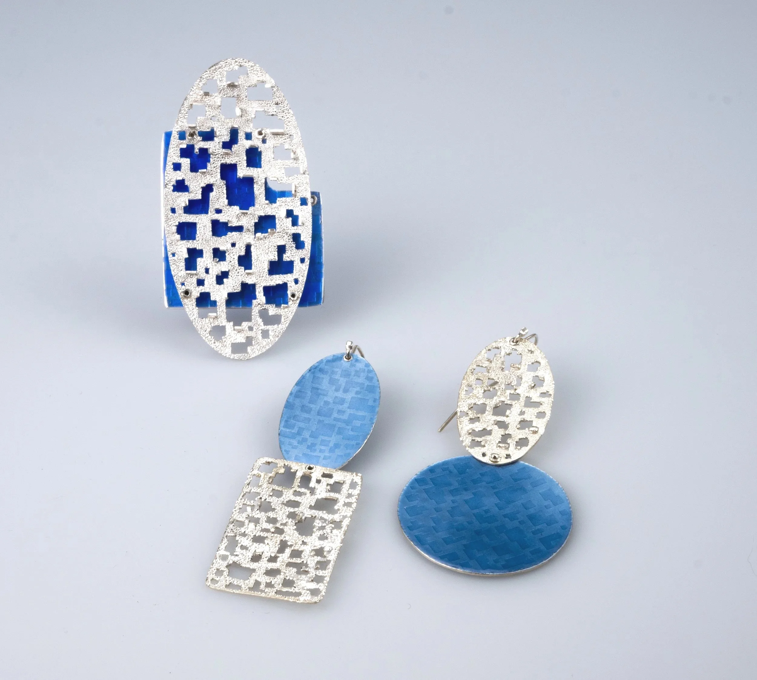 Experimental surfaces, highly textured