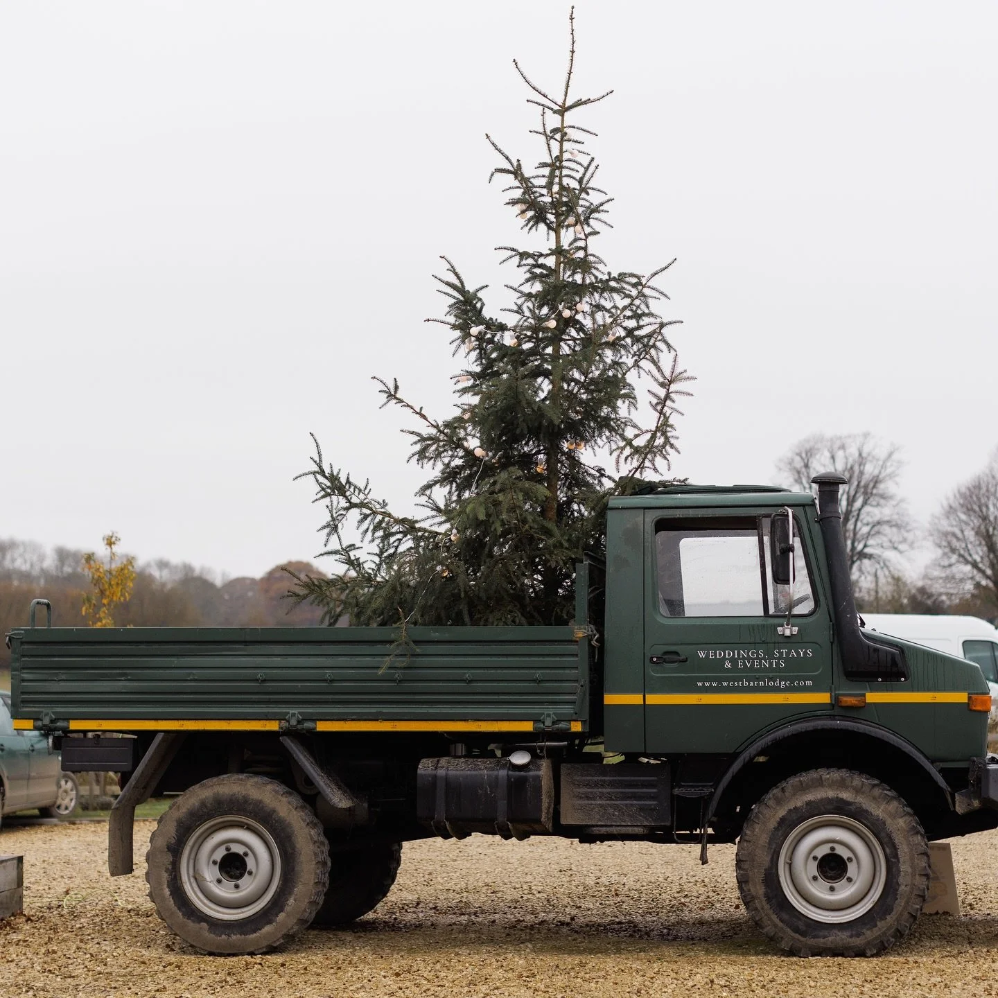A date for the diary, the @the_foxy_festive_fair is returning to West Barn Lodge with plenty of beautiful stalls for your Christmas shopping! 

Sunday 30th November 
10am - 3pm 
West Barn Lodge, SP3 5LL 

🎄