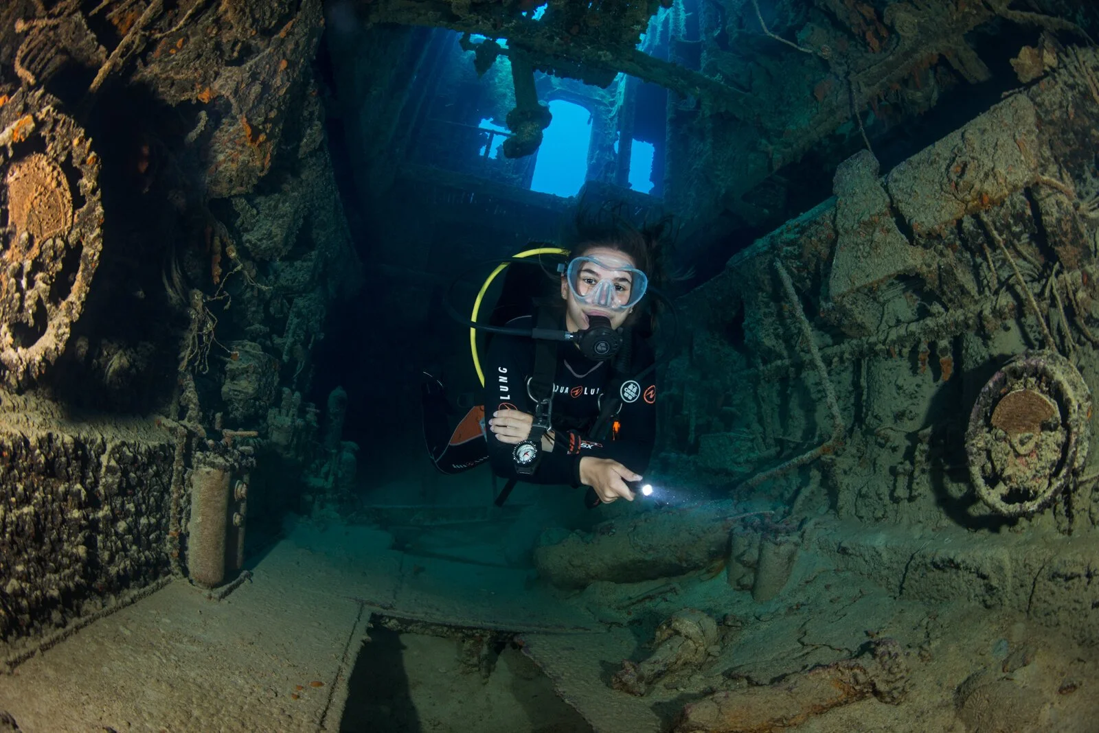 Hanna Hermes Engine Room S Philpott.jpg