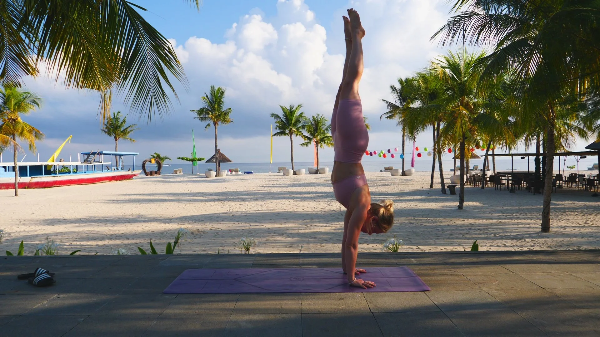 Bali Handstand.JPG