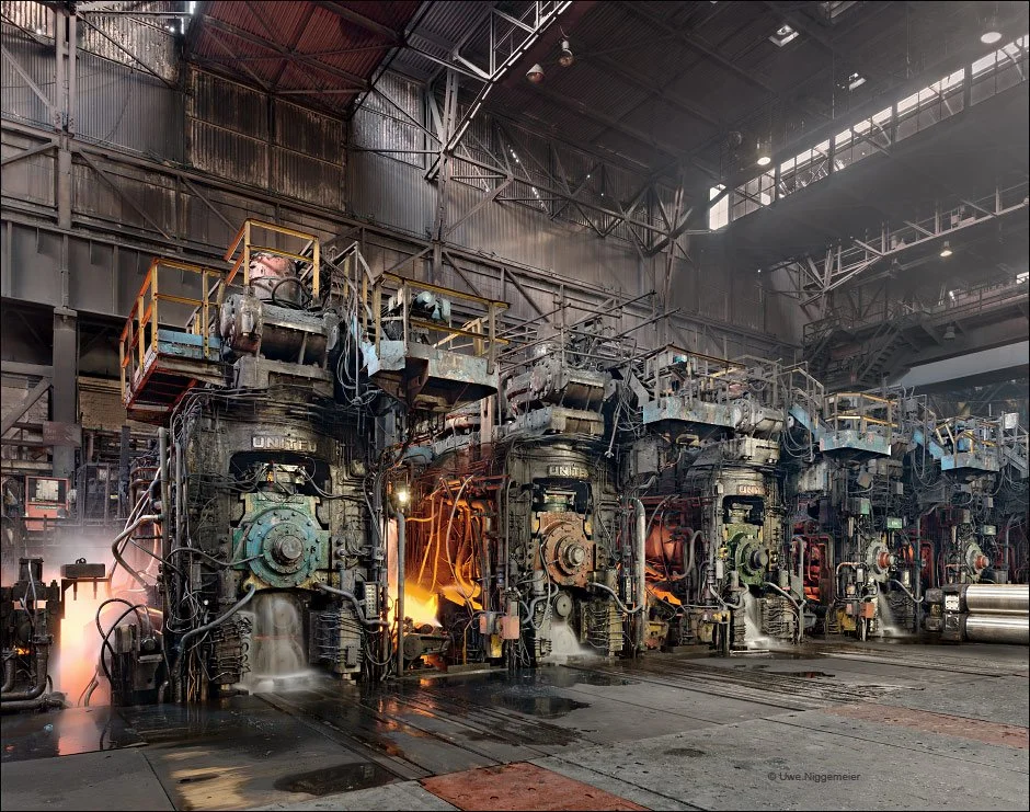 Hot strip mill finishing train