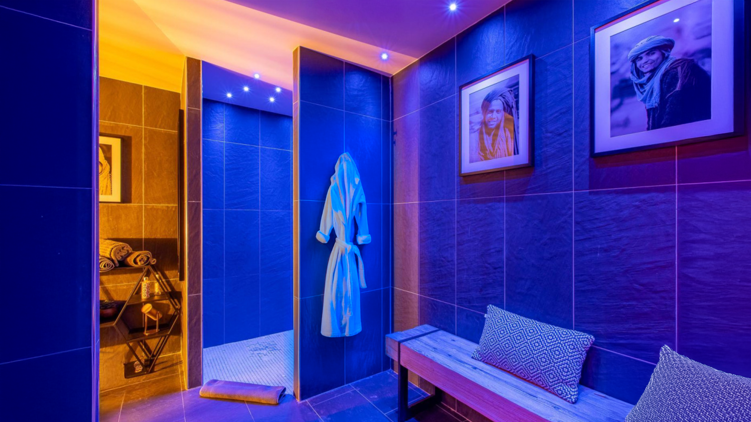 Spa hammam jacuzzi dans un chalet classé 5 étoiles au cœur des Alpes, France.