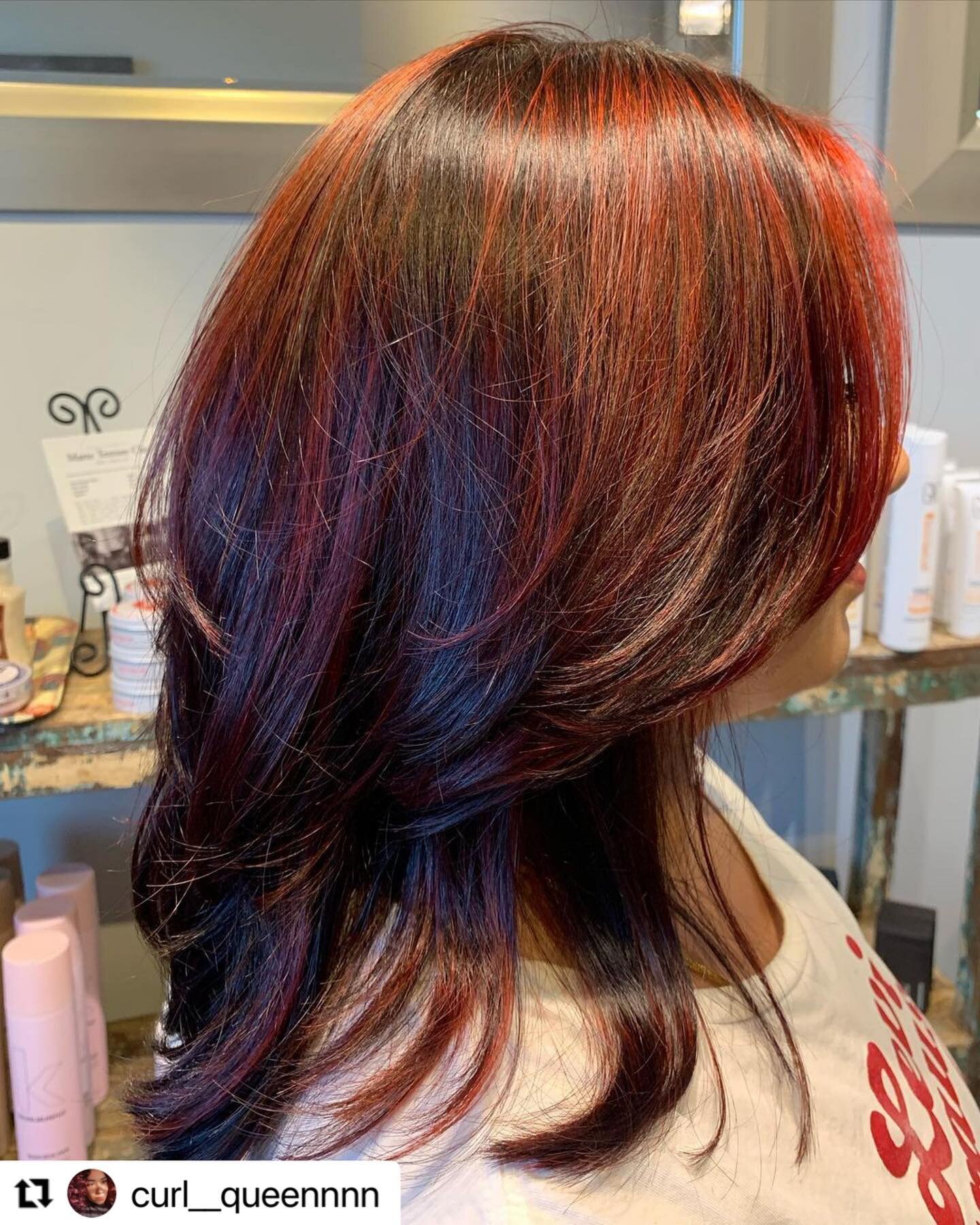#Repost @curl__queennnn with @make_repost
・・・
Thank you @bonnyparihar for letting me do your amazing hair! 🍒
.
.
.
.
.
. 
 @saloncapellifranklin 
#keunecolor#franklin#balayagedandpainted