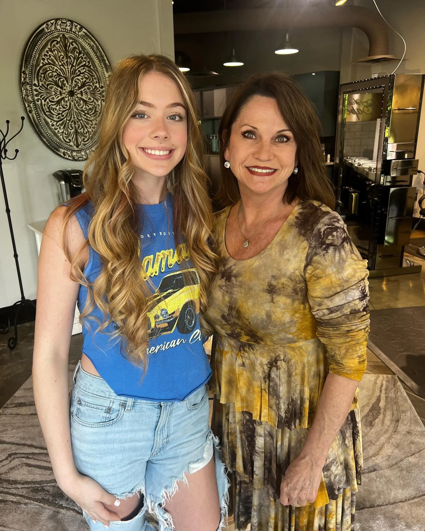 Subtle balayage just in time for summer!💐

By our stylist Catherine!!

#summerhair #franklinhairstylist