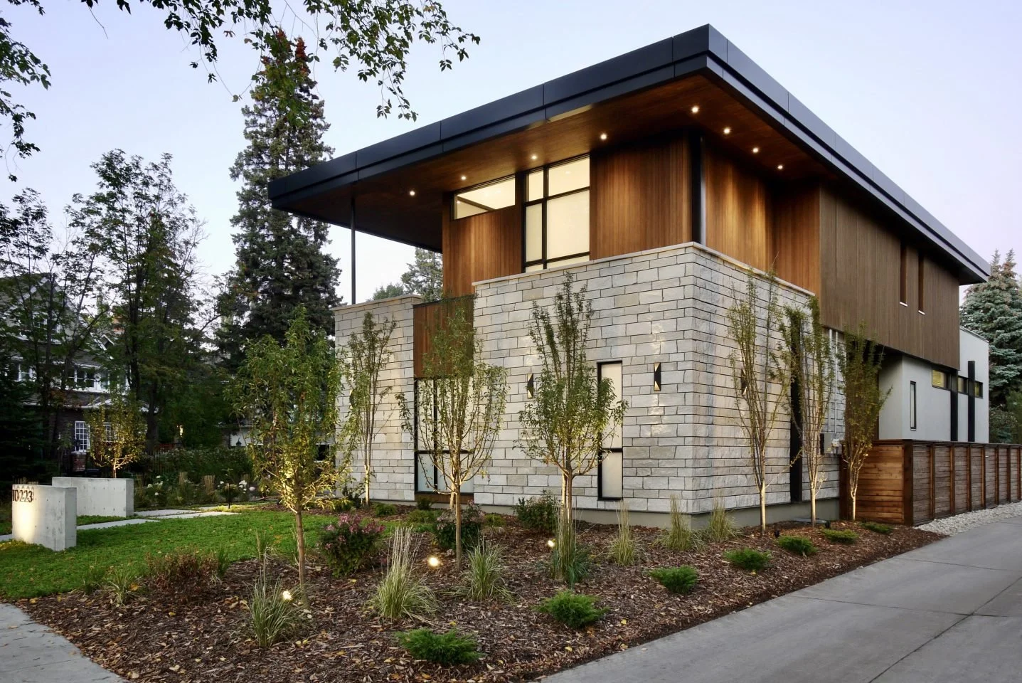 What to Look for When Choosing a Builder for Your Custom Luxury Home