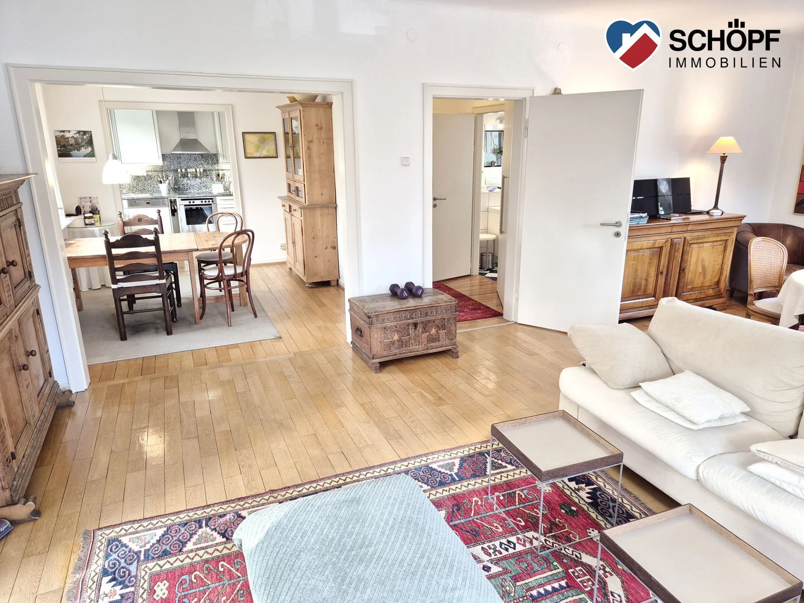 10 OG Wohnzimmer zu Kueche.jpg