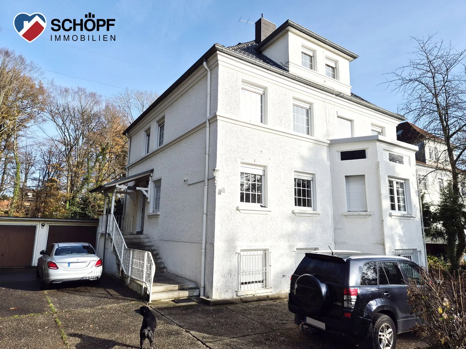 02 Haus Garagen.jpg