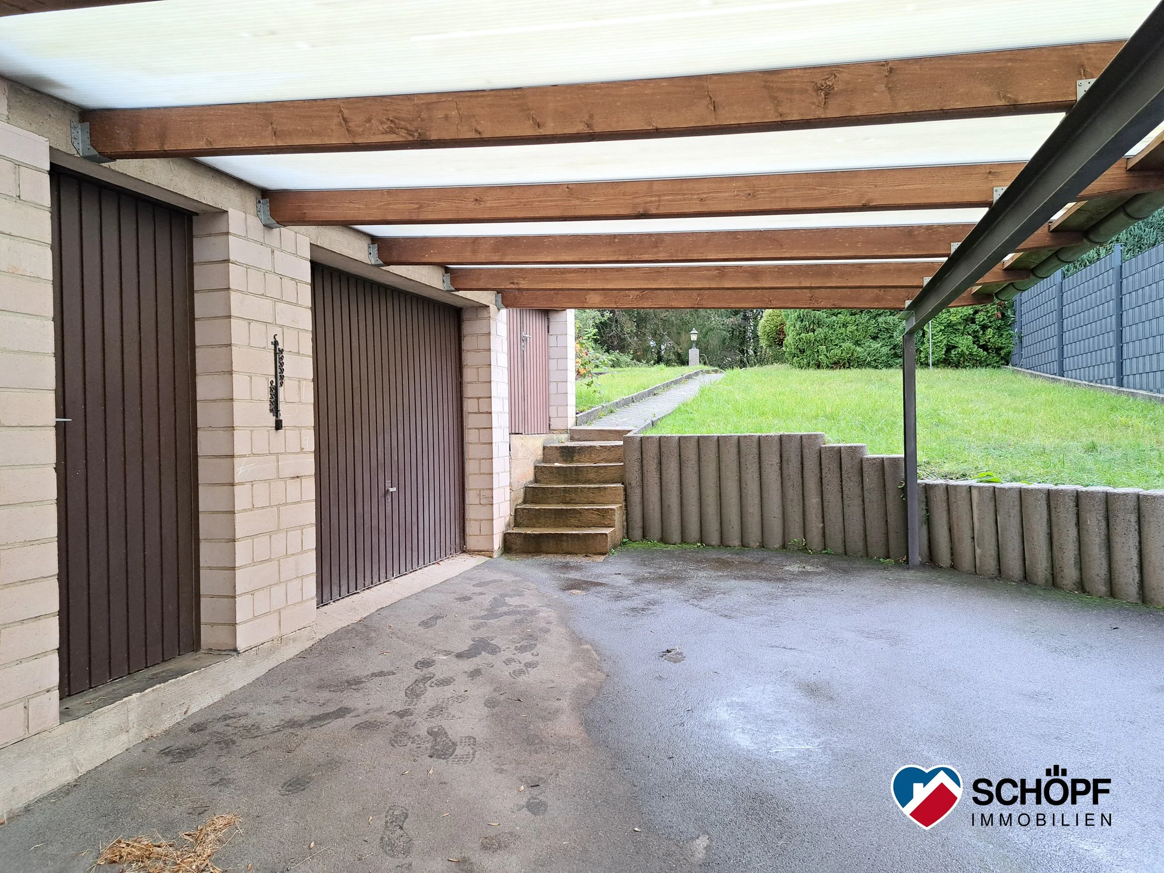 26 Carport.jpg