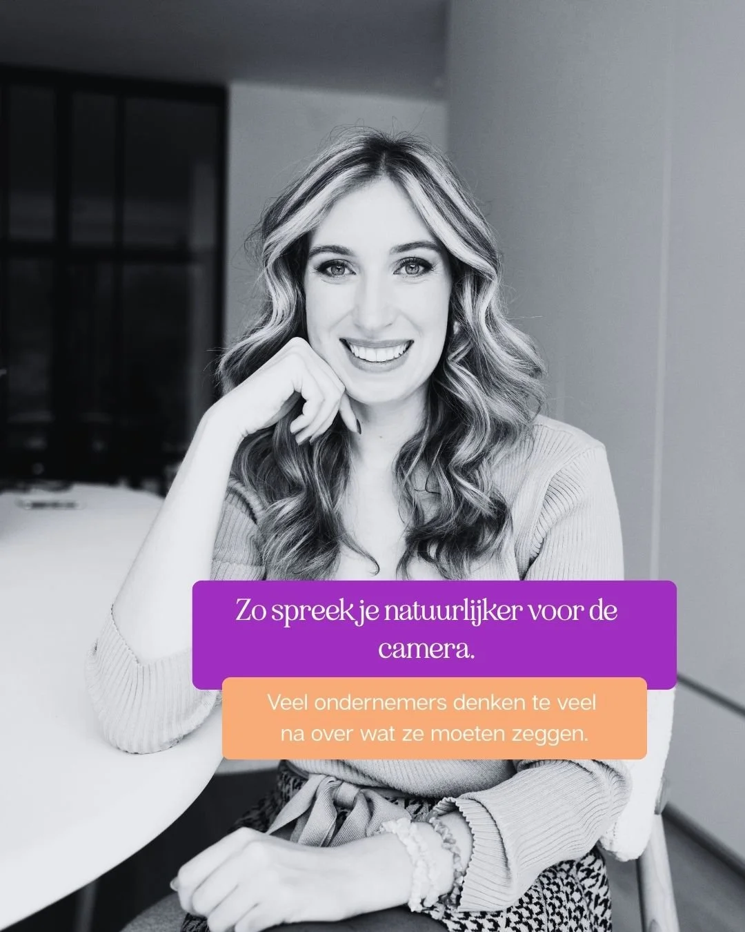 Veel ondernemers voelen zich ongemakkelijk wanneer ze voor de camera spreken.

Niet omdat ze niets te vertellen hebben.
Maar omdat ze denken dat het meteen perfect moet zijn.

Wanneer je te veel nadenkt over je woorden, ga je vaak niet zo spontaan sp