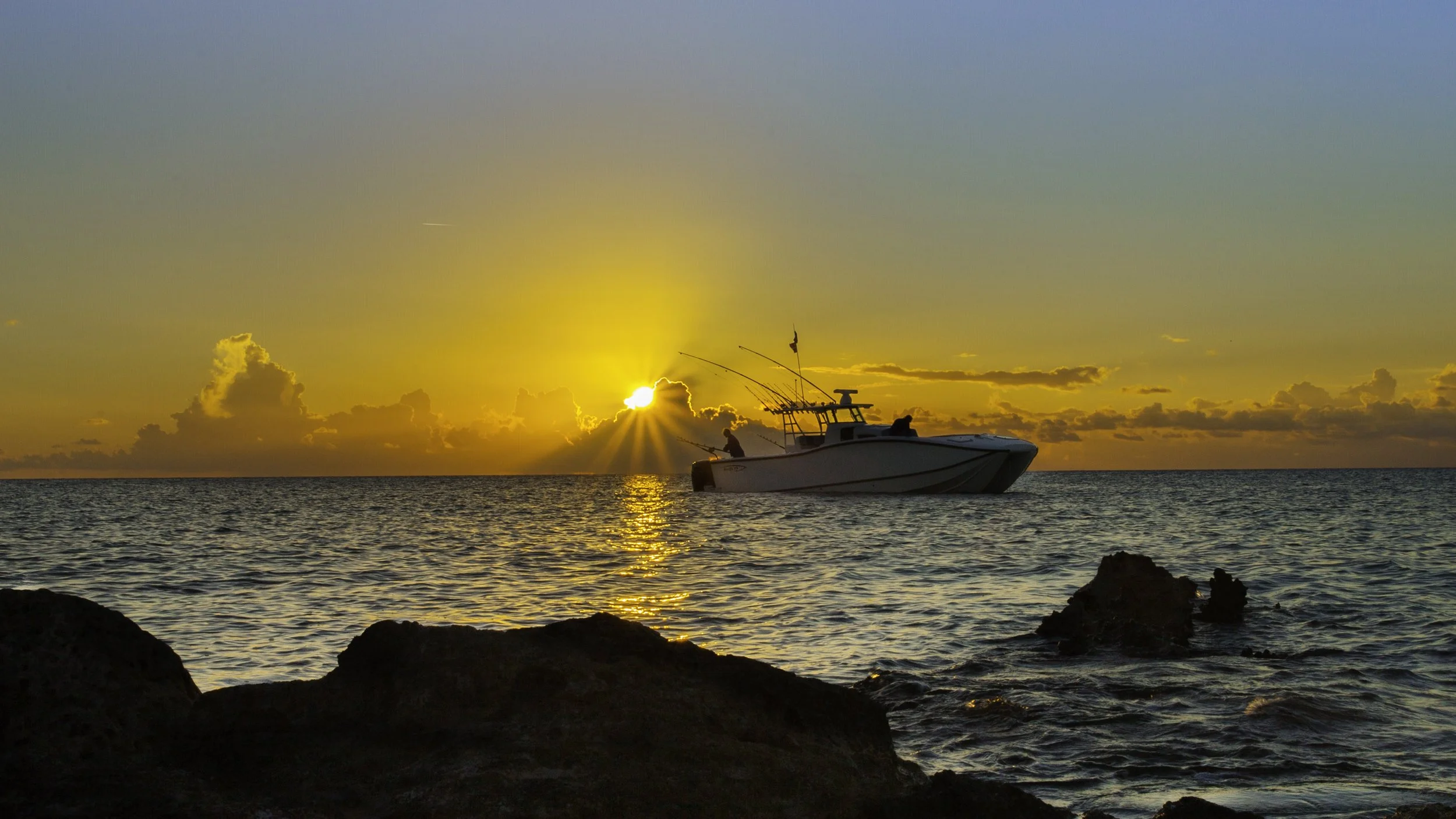 BAHAMA SUNSET FISHING-1.jpg
