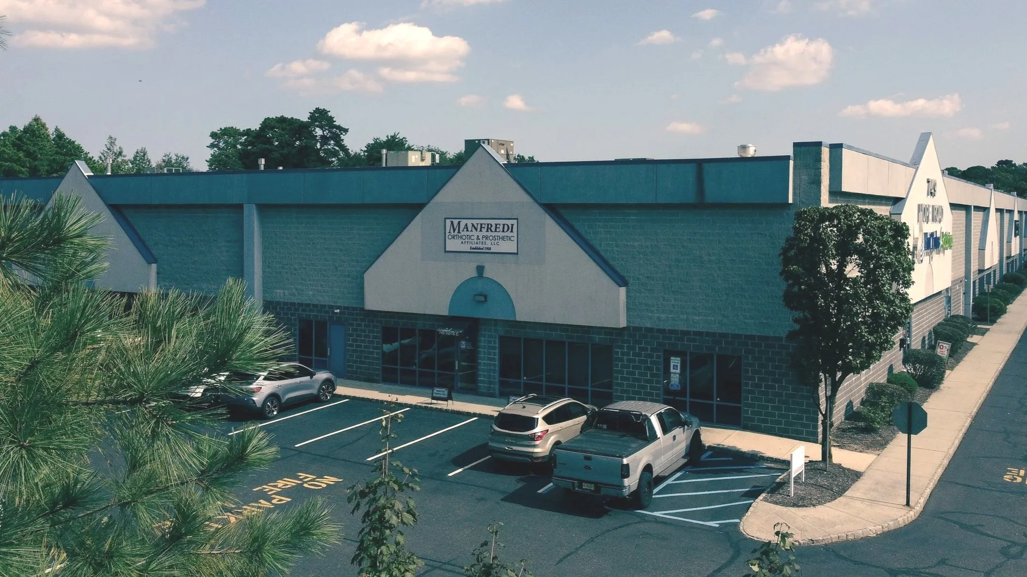 Manfredi O&P Affiliates prosthetics and orthotics clinic in Eatontown, NJ serving amputees in Monmouth County