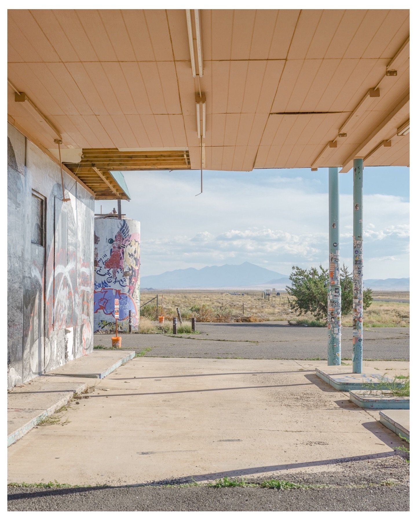 sand &amp; grit || Northern Arizona 
&bull;
&bull;
&bull;
#fujigfx50s #mediumformat #fujigfx #noicemag #ishootfujifilm #roadtrip #fujifeed #southwest #somewheremagazine #imaginarymagnitude #arizona #paperjournal #loaded_lenses #vsco #vscocam #southwe