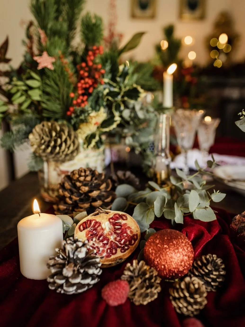 Los detalles son importantes en una mesa navide&ntilde;a pero lo m&aacute;s importante es disfrutar de la compa&ntilde;&iacute;a de las personas especiales que en ella se sientan.

Hace un a&ntilde;o en mi casa la mesa qued&oacute; puesta pero yo suf