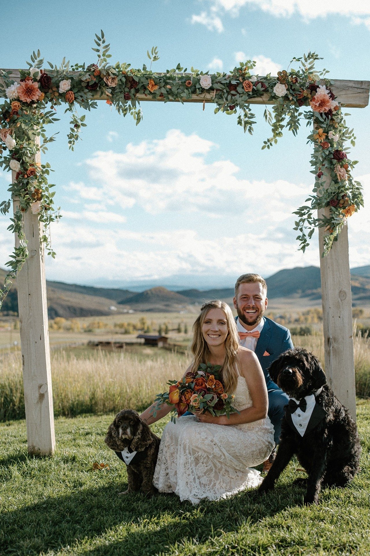 bride-groom-with-dog-family.jpg