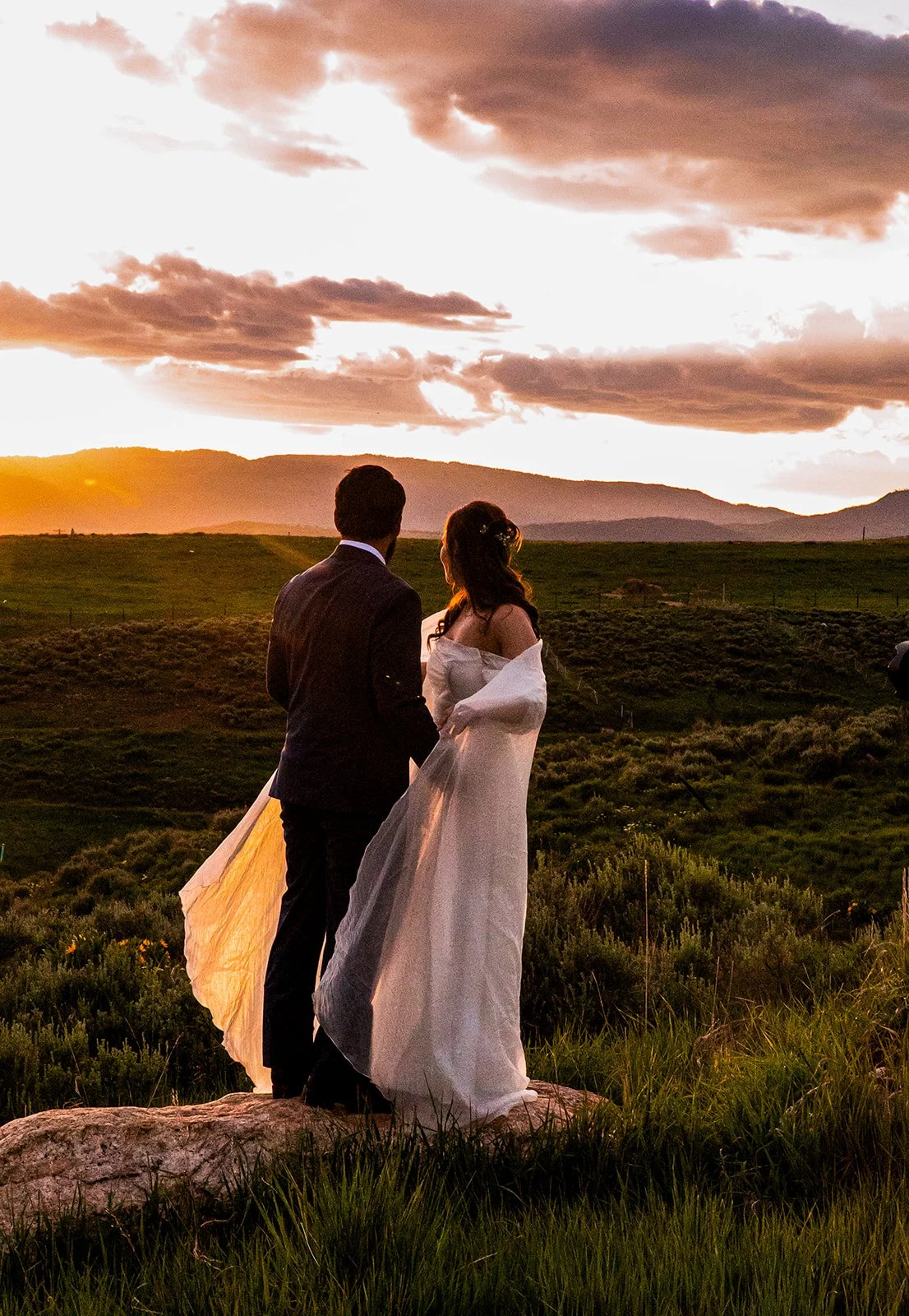 Happy Anniversary, Leah &amp; Jose!

#steamboatspringswedding #luxurywedding #RanchWeddingVenue #coloradoranchwedding #DestinationWedding #coloradoweddingstyle