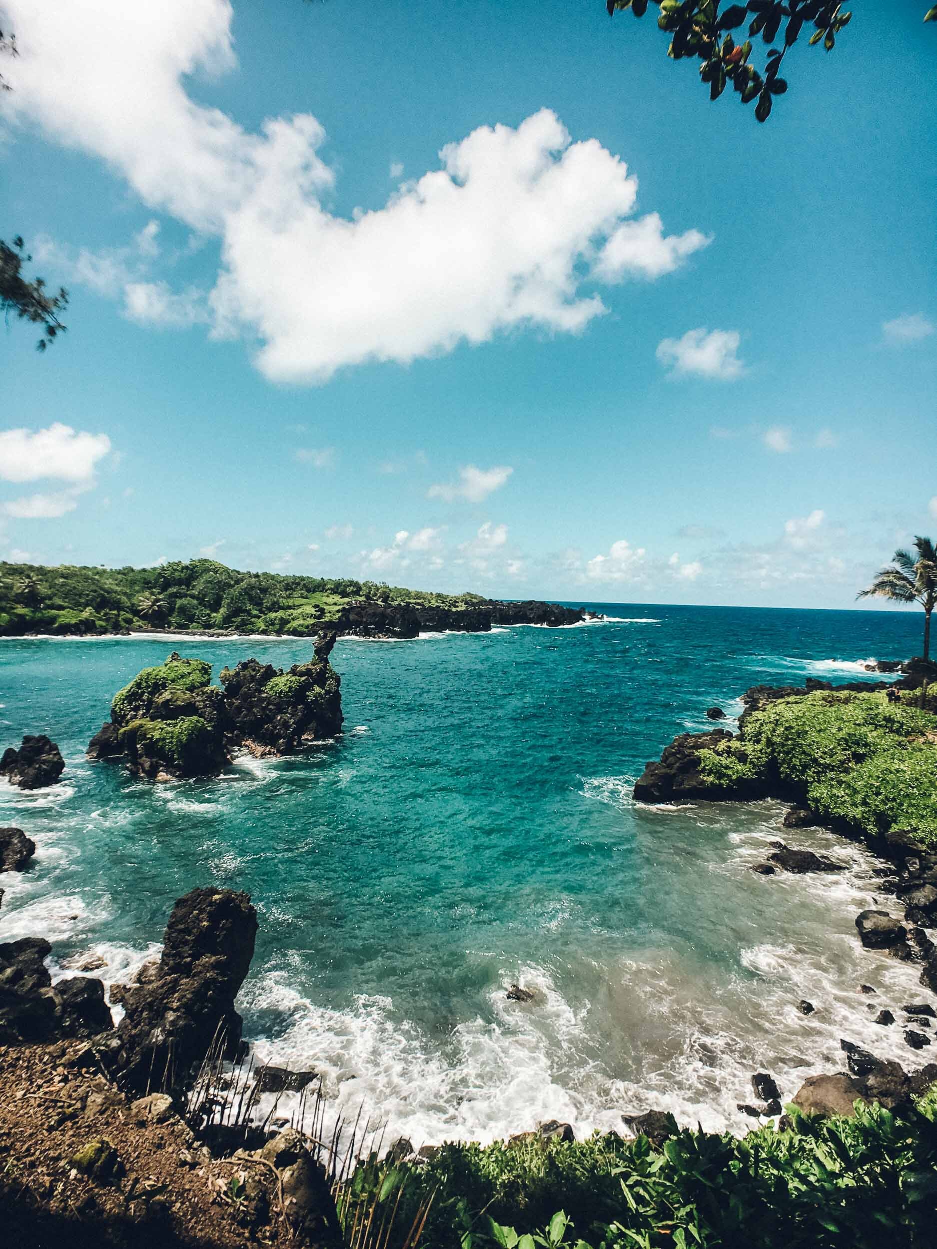AlongForItAll_Maui-Hawaii-Honeymoon-027.jpg
