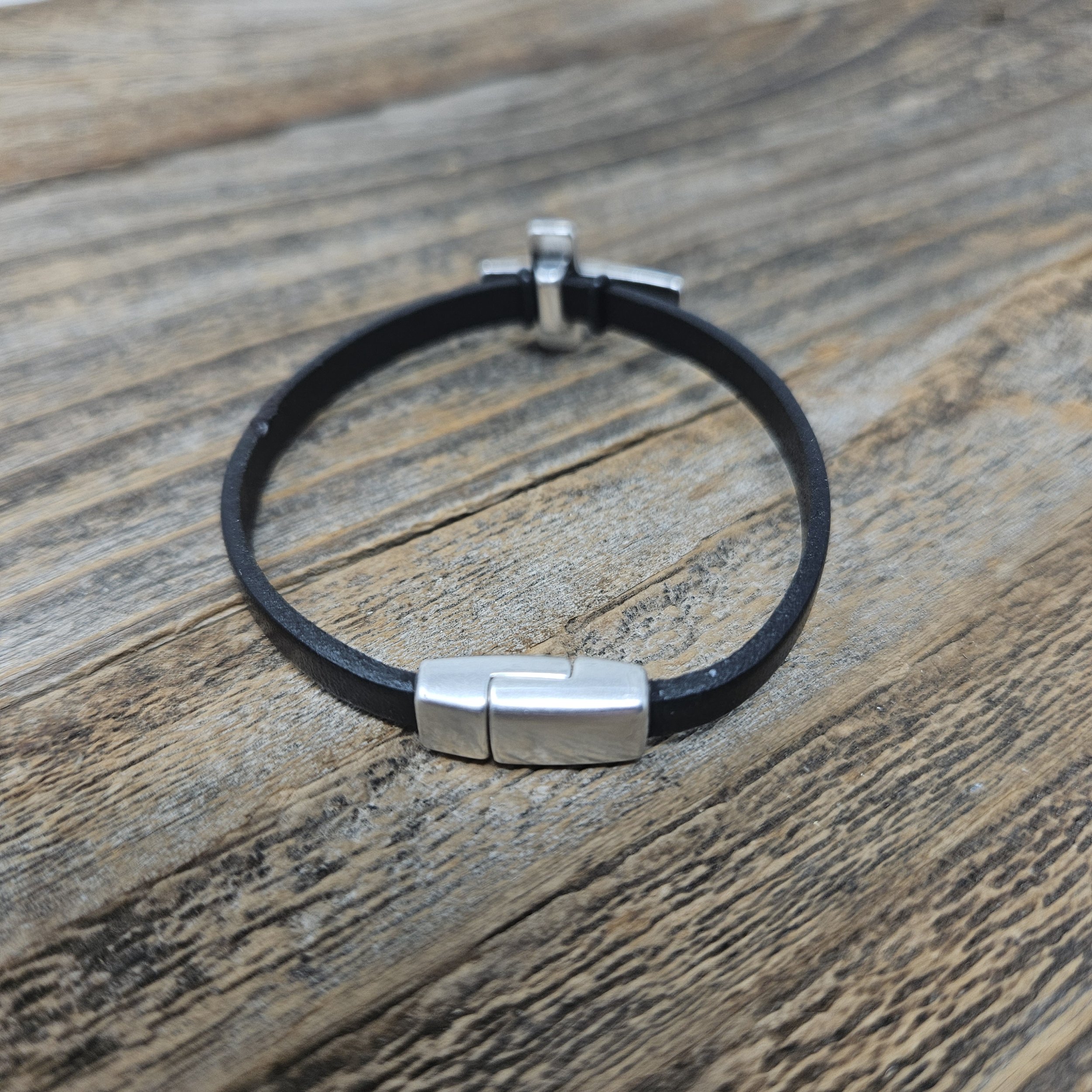 Mini Cross - black single - back.jpg