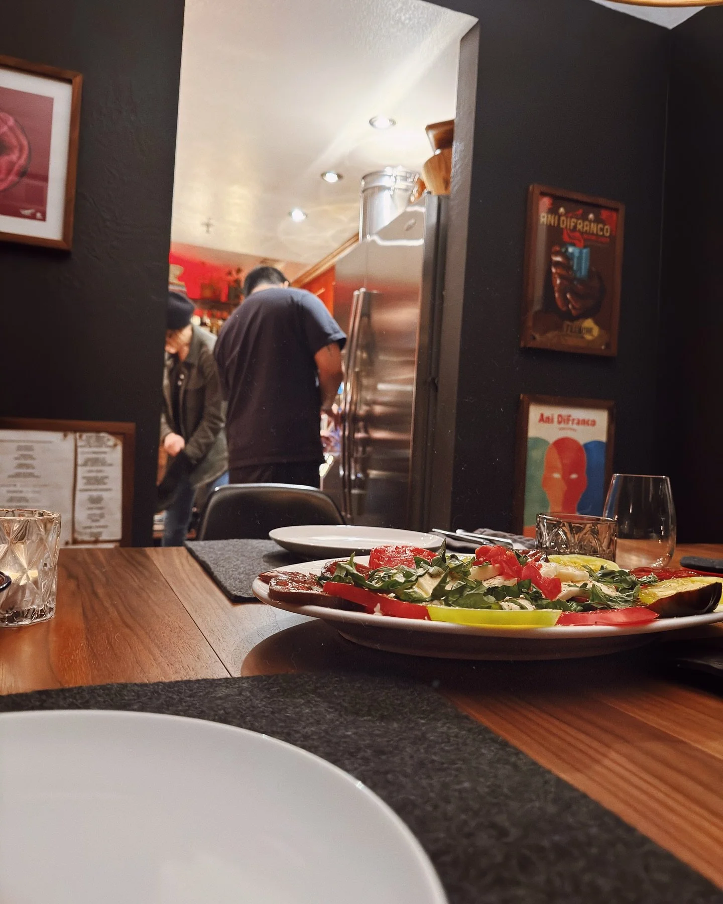 ✨ MARCH (aka theya month) ✨
This month was filled with so much love and friendship. So grateful for all the people around me. You are all amazing and loving human beans 😘

1-3: a birthday dinner/cocktail class for moi! 
4-6: Nicole and I with our ch