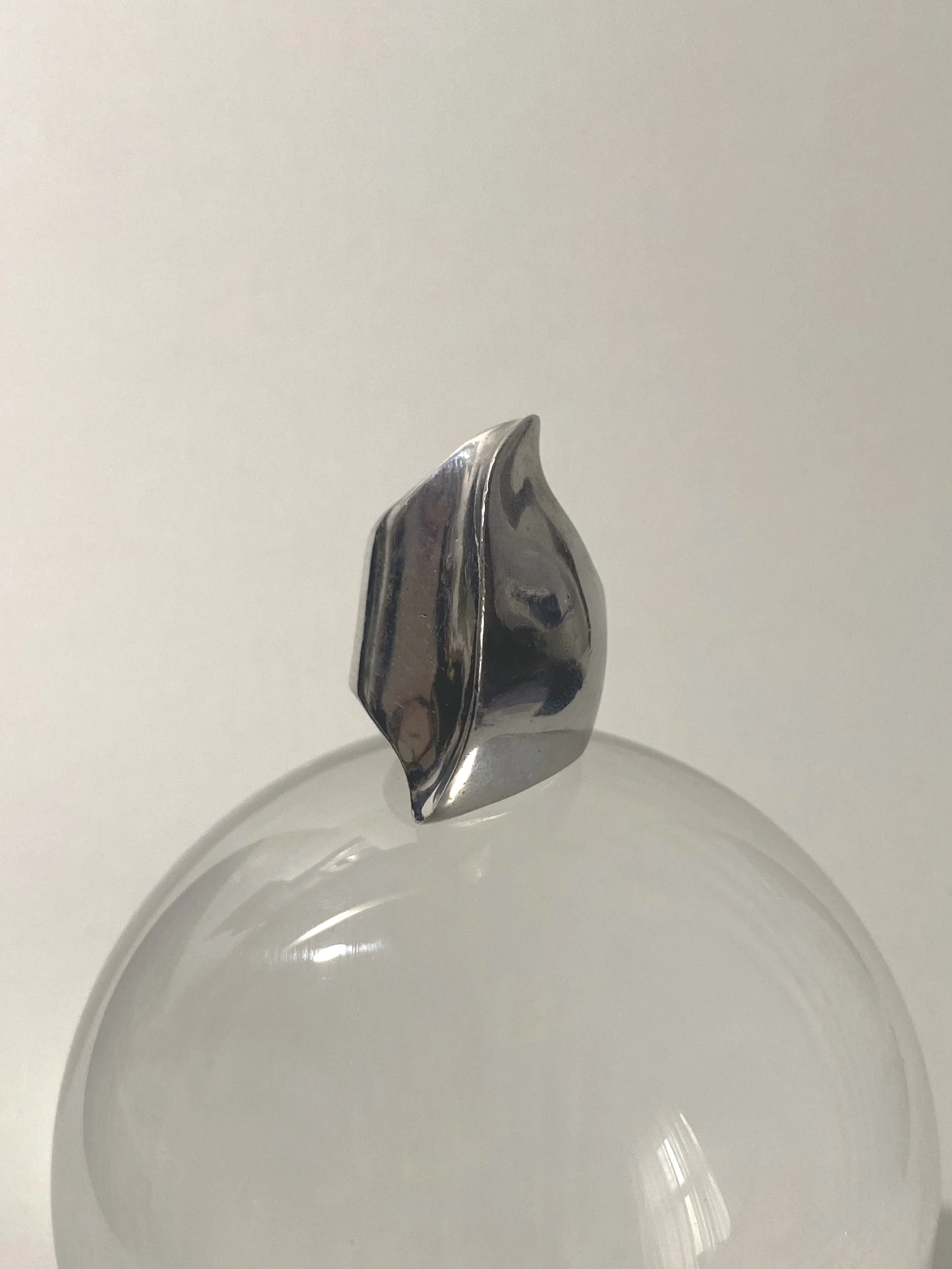 Tiburon Silver wave ring | £100 |

925 Silver |  Weight: 20g