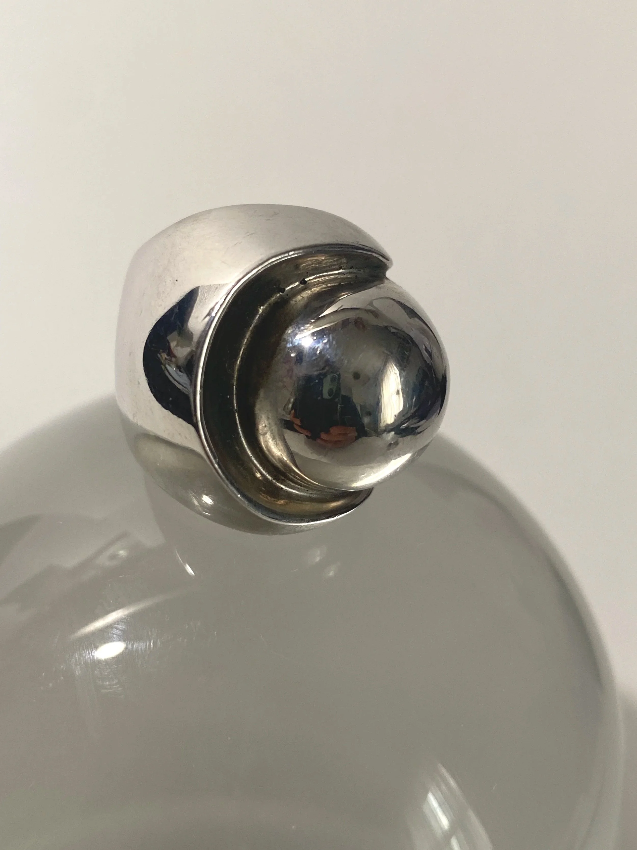 Burbuja Silver wave ring | L £135 - M £100 |

925 Silver | Weight: L 26g, M 19g 