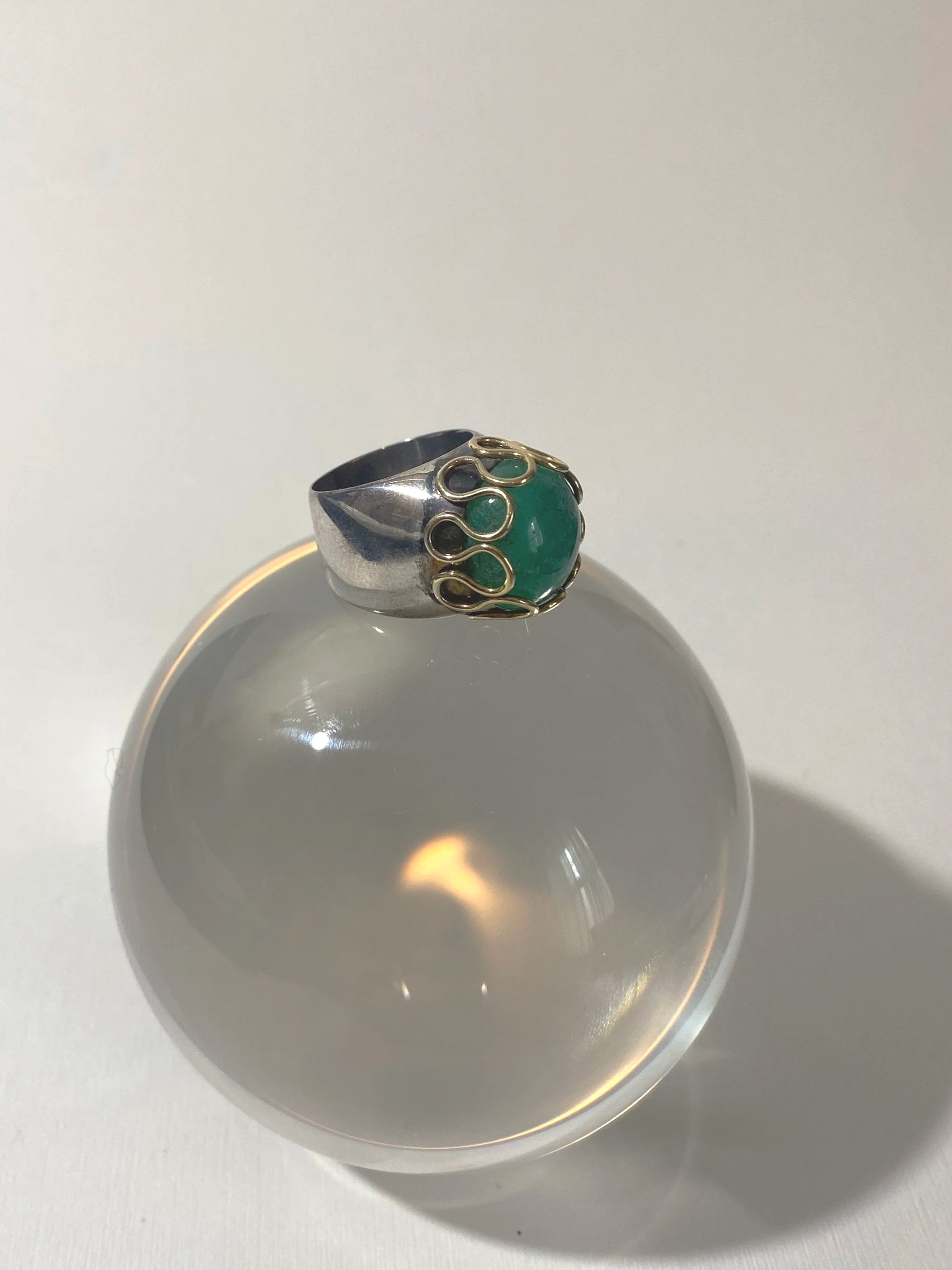 Sierra Silver ring | £250 |

925 Silver, 24 kt gold, emerald cabochon |  Weight: 12g