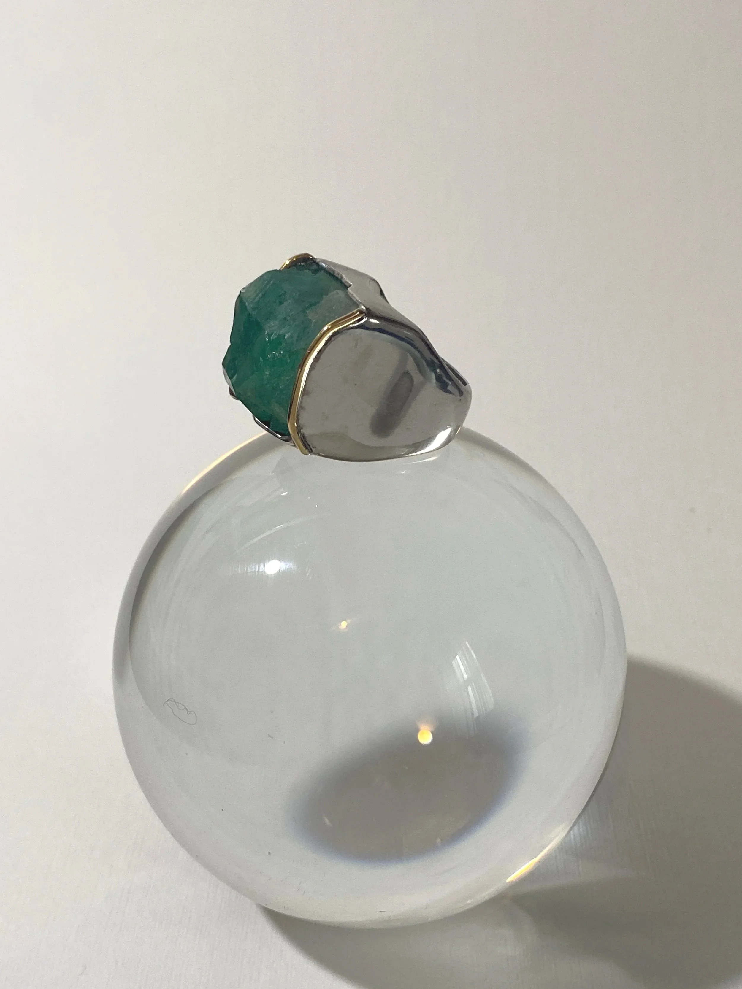 Sierra Silver ring | £400 |

925 Silver, 24 kt gold, rough emerald |  Weight: 25g