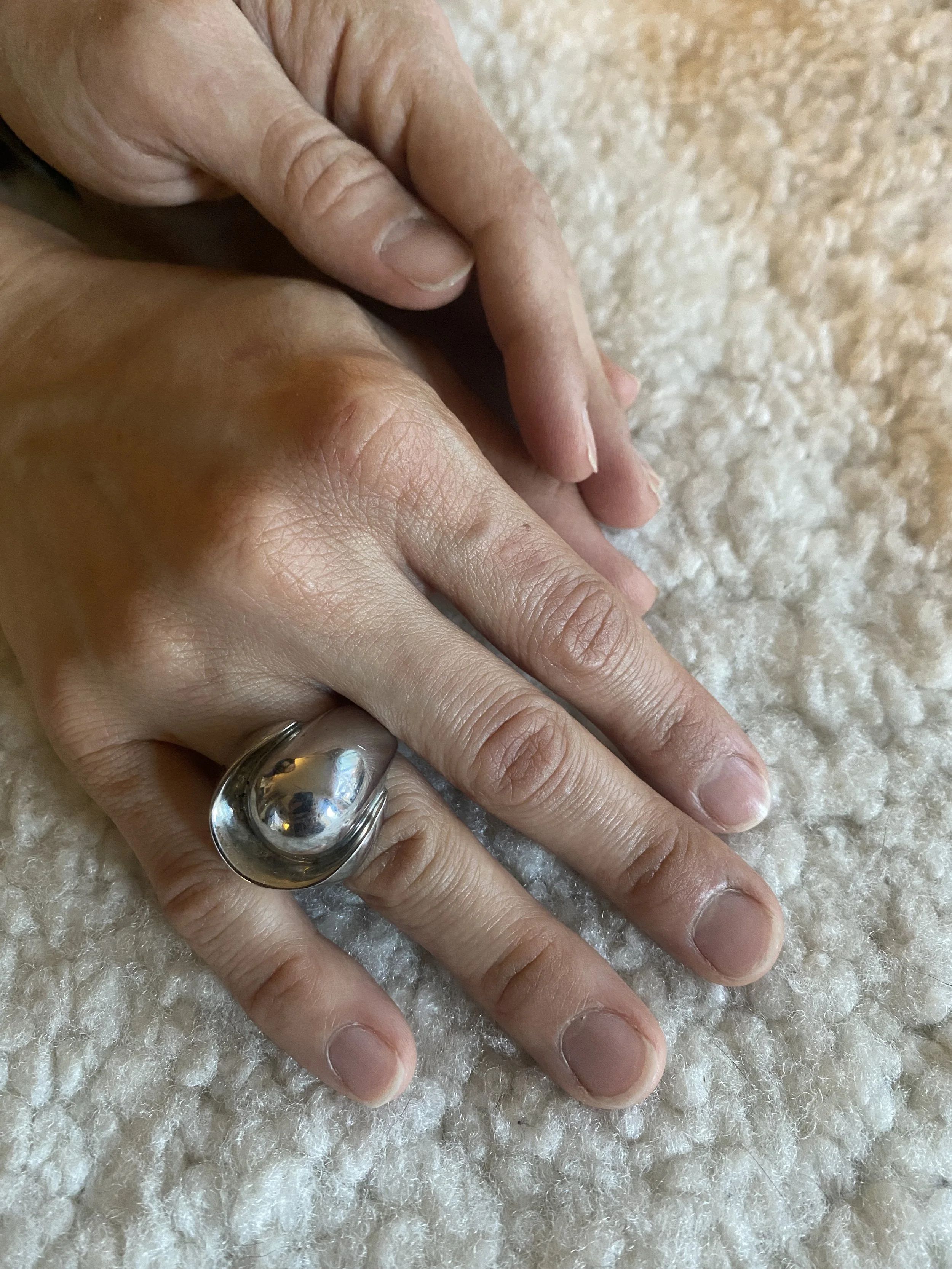 Burbuja Silver wave ring | L £135 - M £100 |

925 Silver | Weight: L 26g, M 19g 