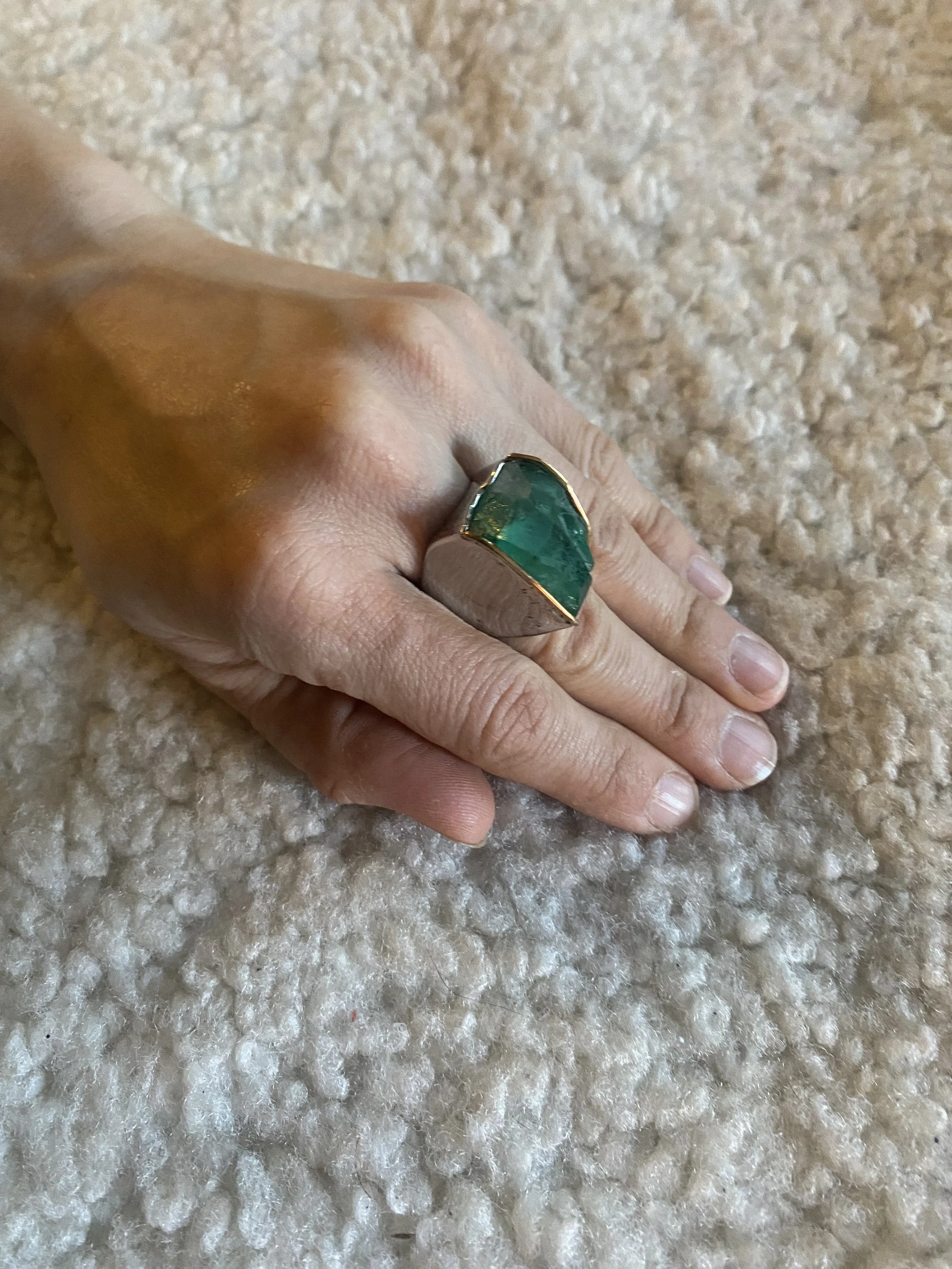 Sierra Silver ring | £400 |

925 Silver, 24 kt gold, rough emerald |  Weight: 25g