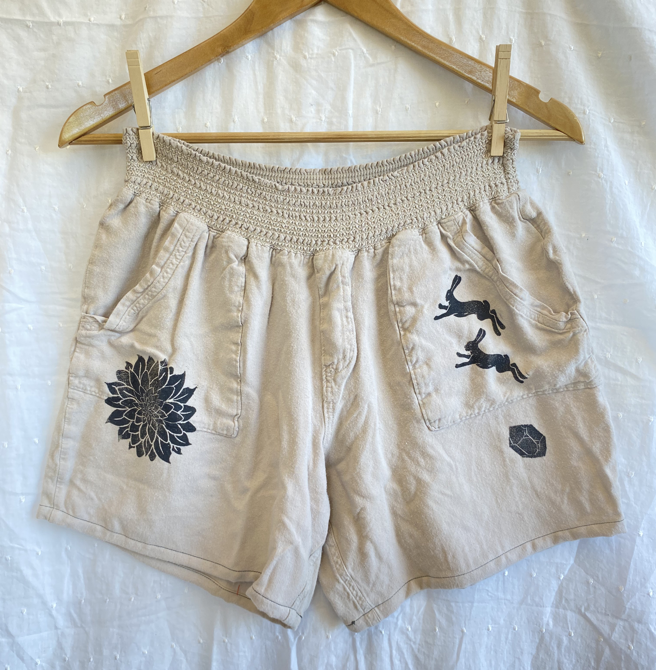 tan knit shorts.png