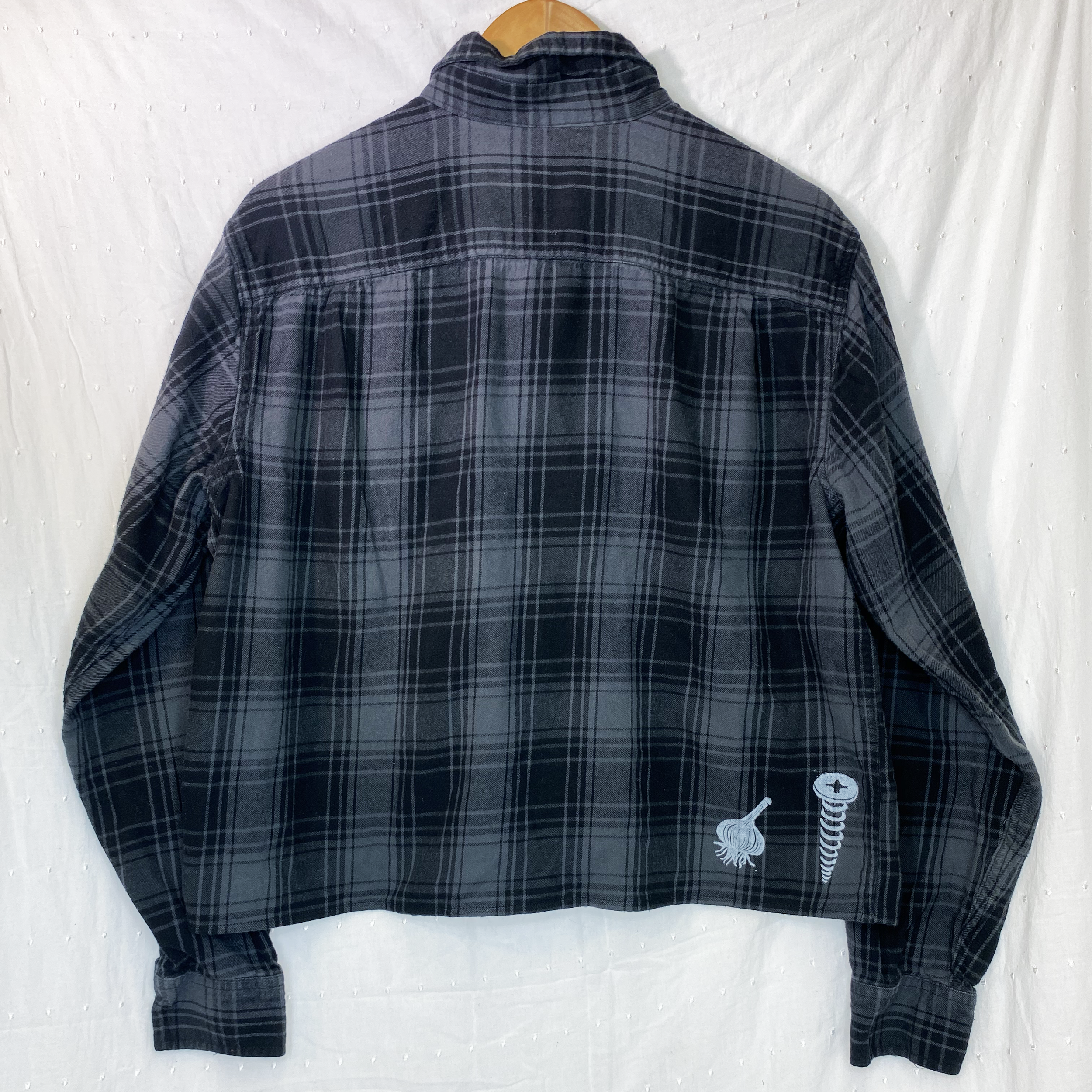 grey black back.png