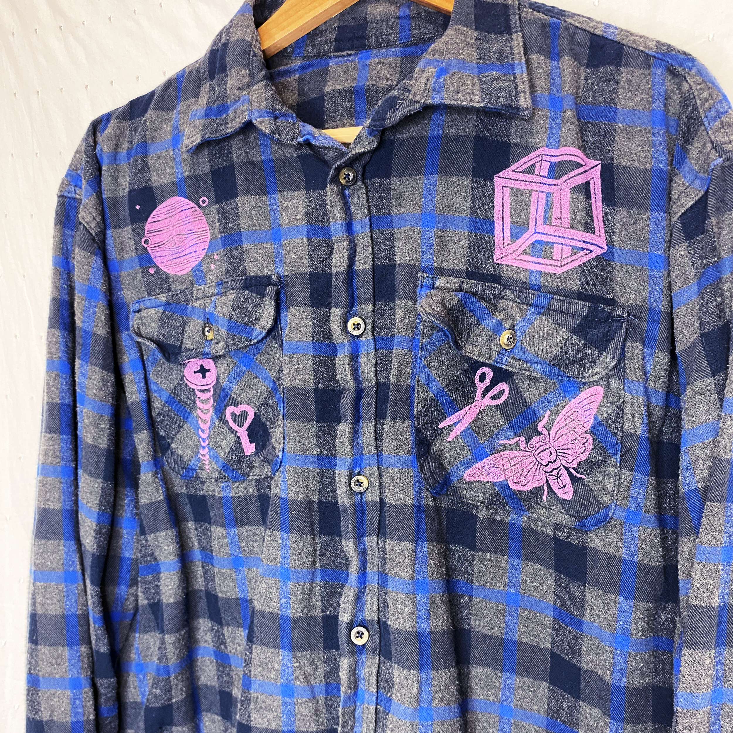 blue gray pink flannel close.png