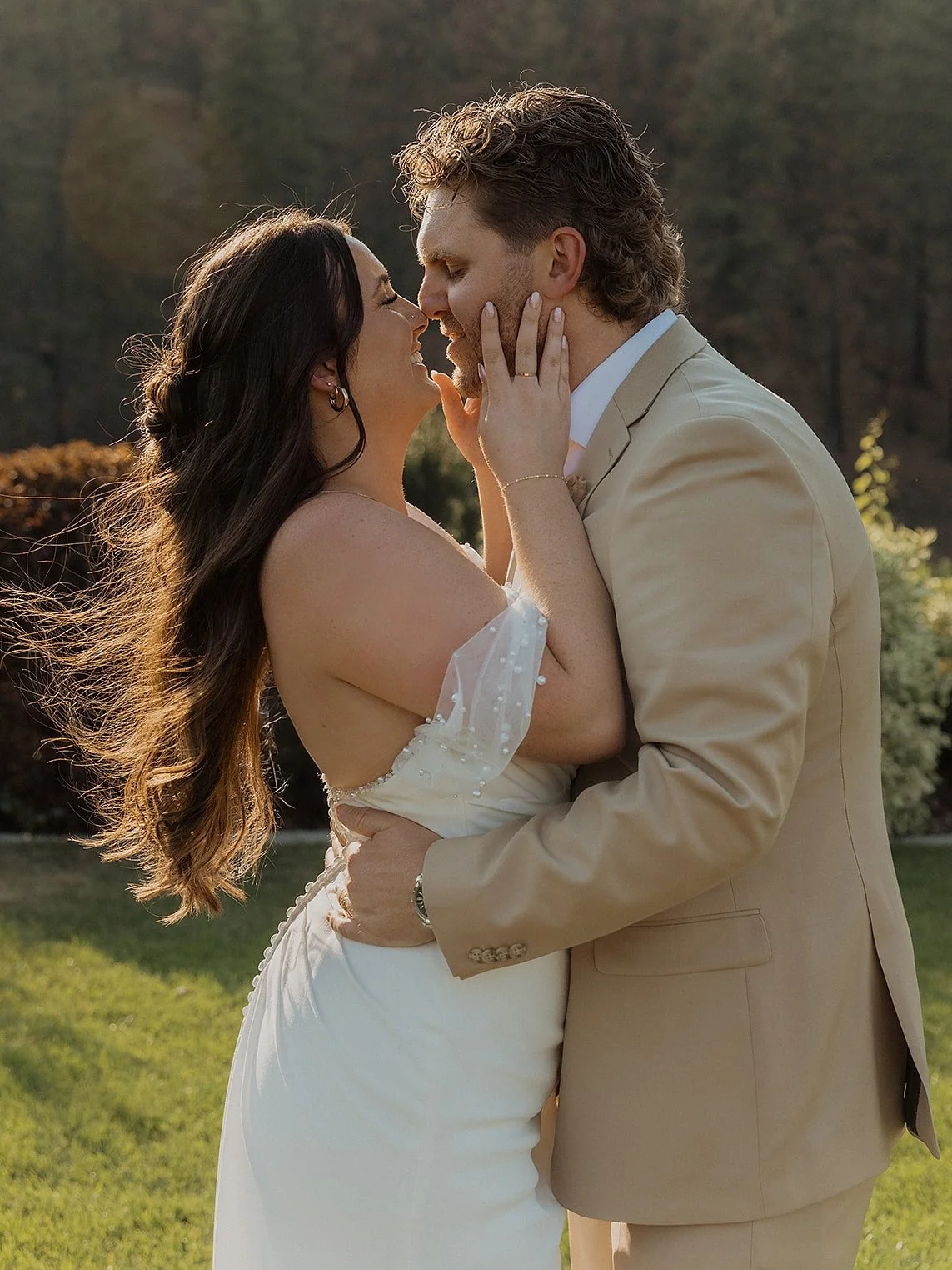 these two, their closest friends, and the Okanagan valley below. It always so meaningful to not only document but to be included in such an intimate celebration of love.