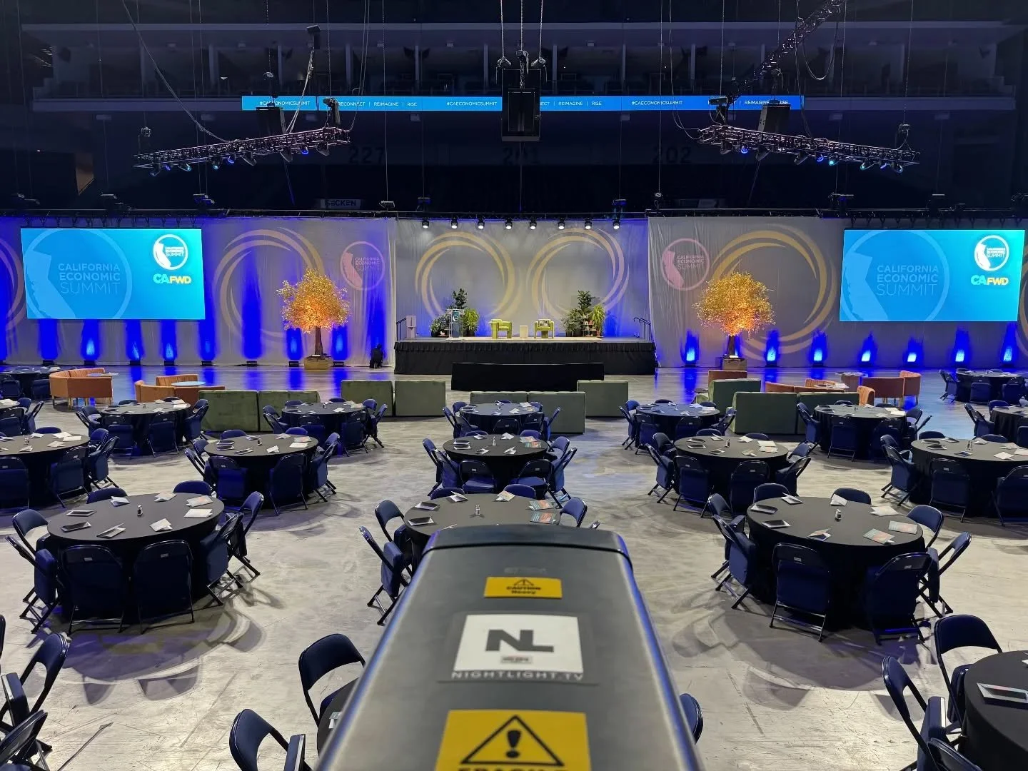 Thanks to @movecafwd for including the Night Light team in another successful economic summit!

Full production provided by @nightlight.production
Produced by @mklcv

&mdash;

#NightLightProduction #LightingRental #EconomicSummit #AVRental #Californi
