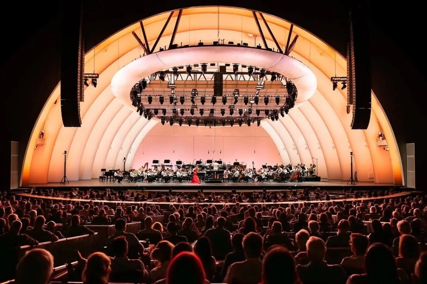 Incredible performance from @anneakikomeyers &amp; @laphil's @giancarloguerrero.conductor at the @hollywoodbowl in September 👏

FOH Camera provided by @nightlight.production
📸: @elizabethasherphoto
Repost from @anneakikomeyers, @hollywoodbowl, @eli
