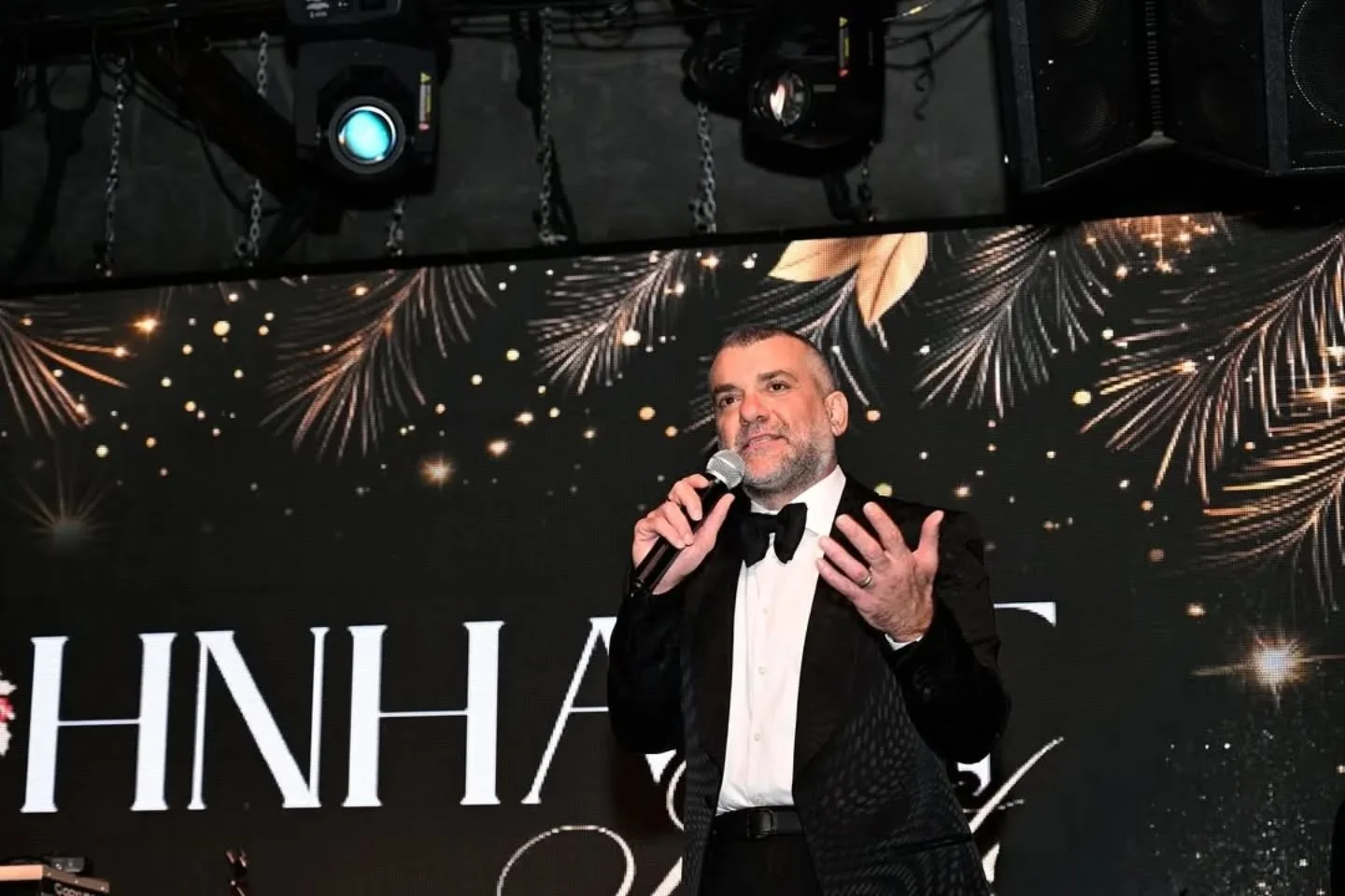 @johnhartlifestyle threw a lively party for their JohnHart Jingle Holiday Soir&eacute;e at the @sunsetroomhollywood 🥳

Night Light was happy to supply Projection and VJ support for the event!
Repost from @johnhartlifestyle

&mdash;

#NightLightProdu