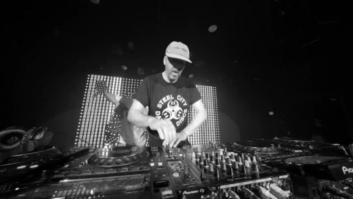 Highlights from @gjonesbass &amp; @eprombeats&rsquo;s sold out show  at @thebellwetherla earlier this month 🔥

🎥: @artgirard_
Lighting package provided by @nightlight.production
Repost from @browniesandlemonade

&mdash;

#NightLightProduction #Ligh